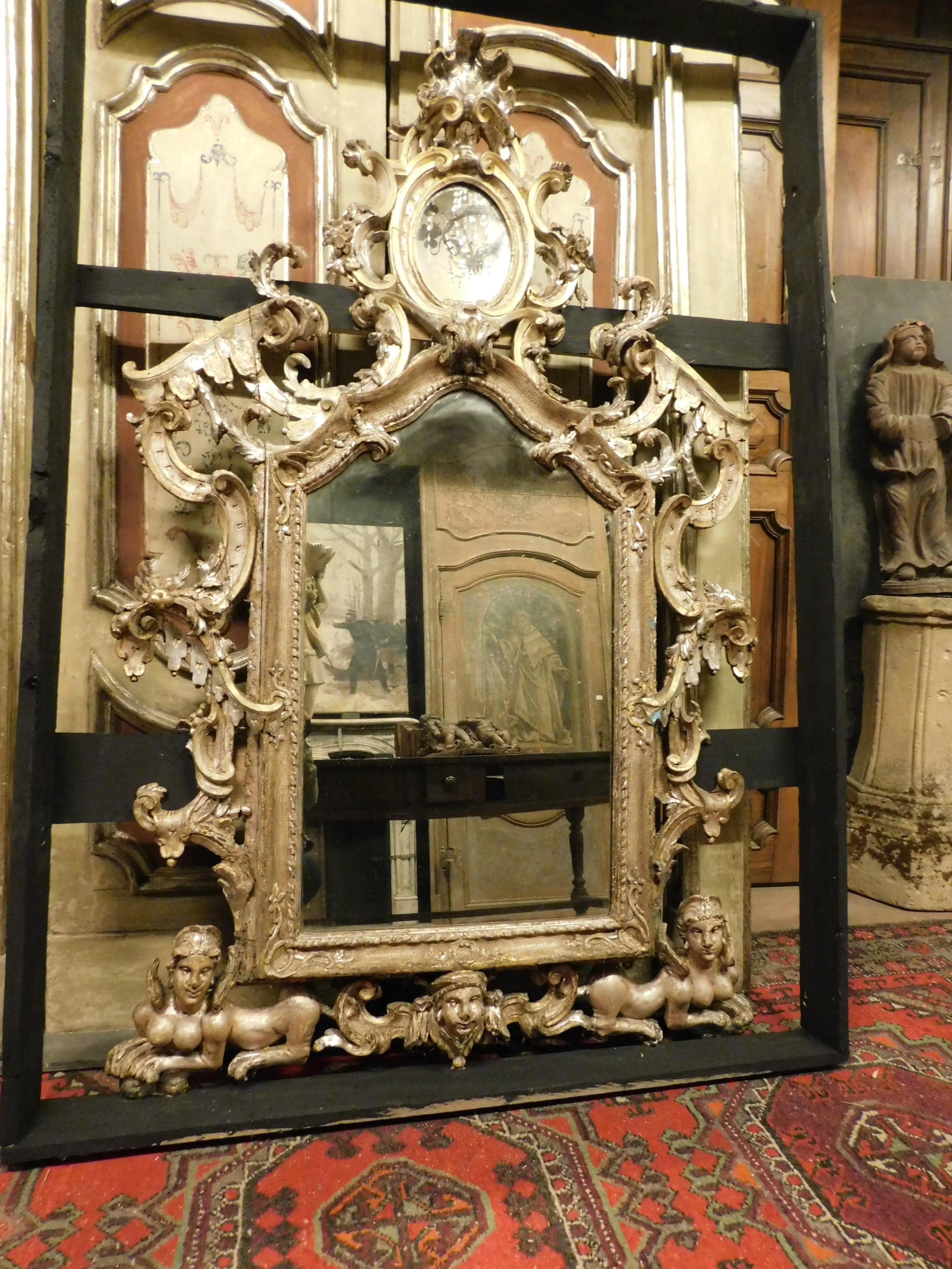 italien Grand miroir richement sculpté et argenté, Naples 700 en vente
