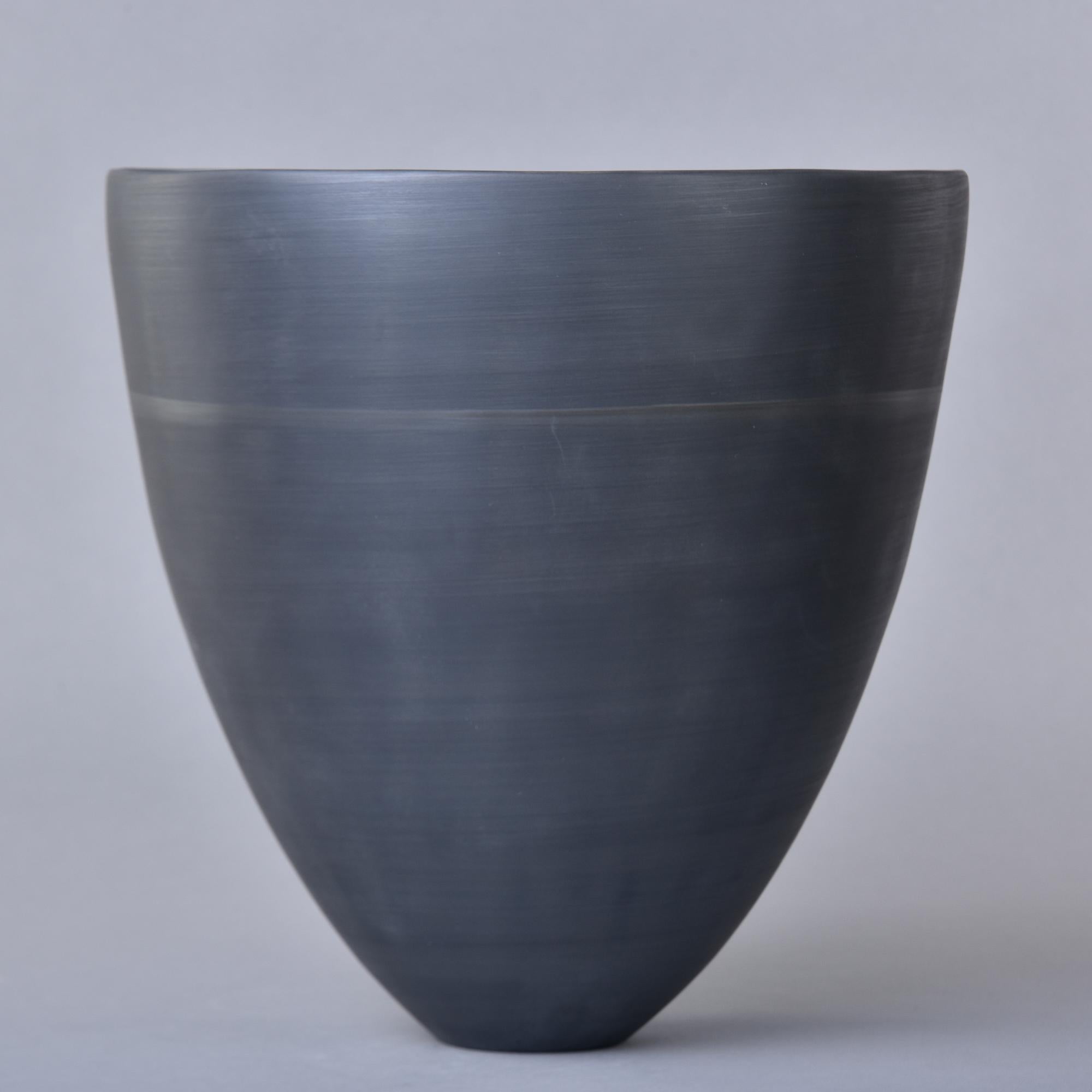 Ciotola grande a forma di tazza di Rina Menardi nera In condizioni Nuovo in vendita a Troy, MI