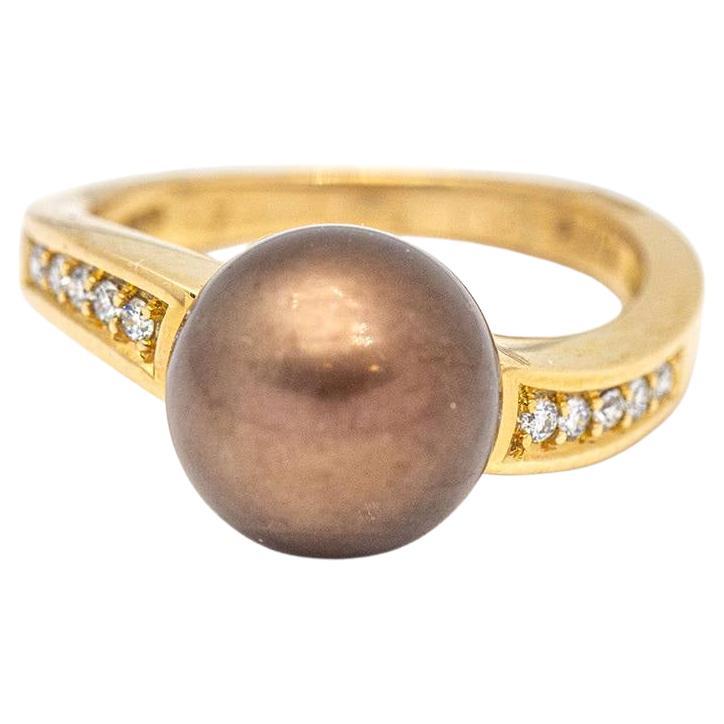 LARGÉ Ring Gold, Pearl and Diamond For Sale