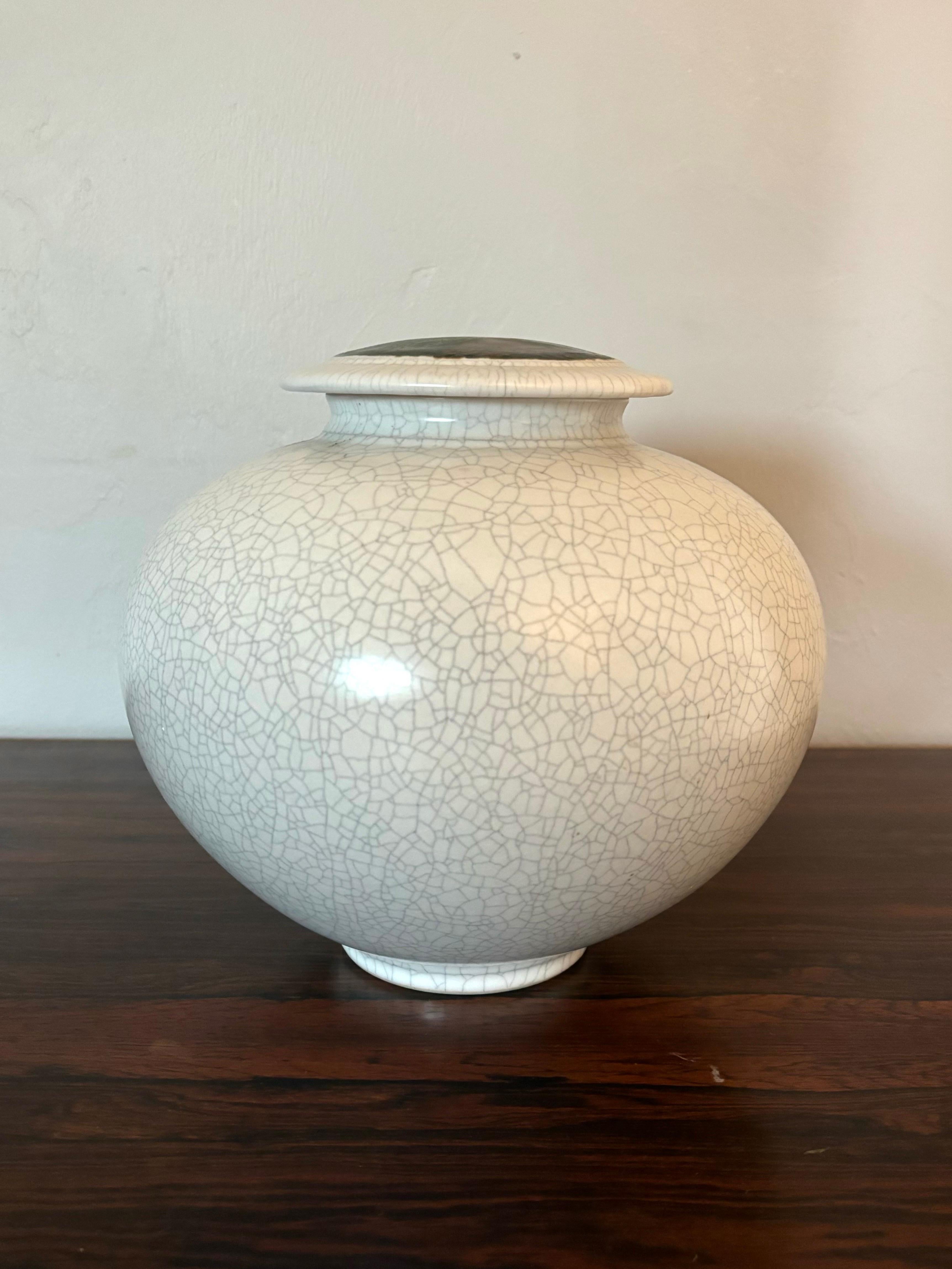Americano Grande vaso con coperchio di Rob Wiedmaier, Studio Pottery, metà secolo, moderno in vendita