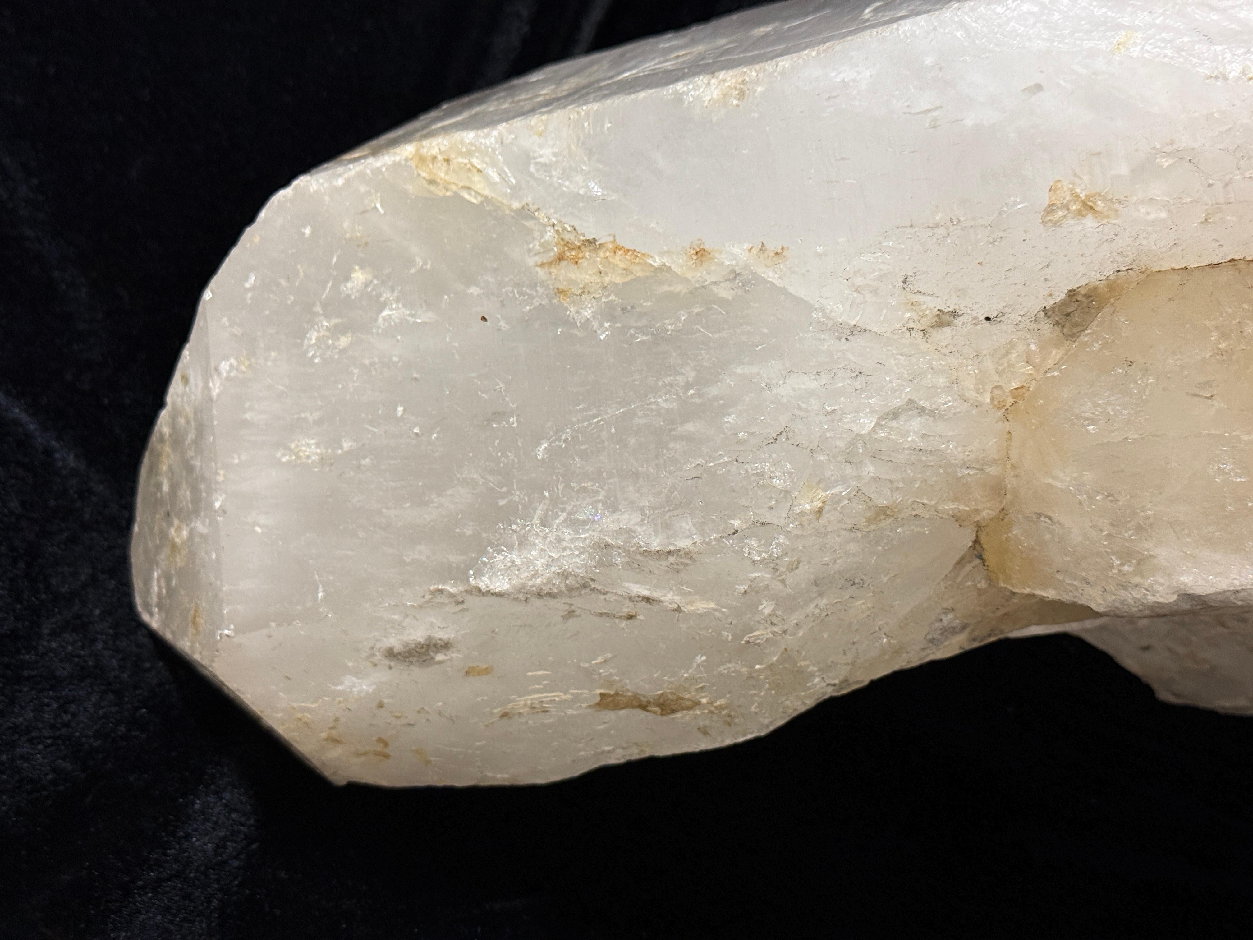 Large Rock Crystal Quartz Specimen In Good Condition For Sale In Bradenton, FL