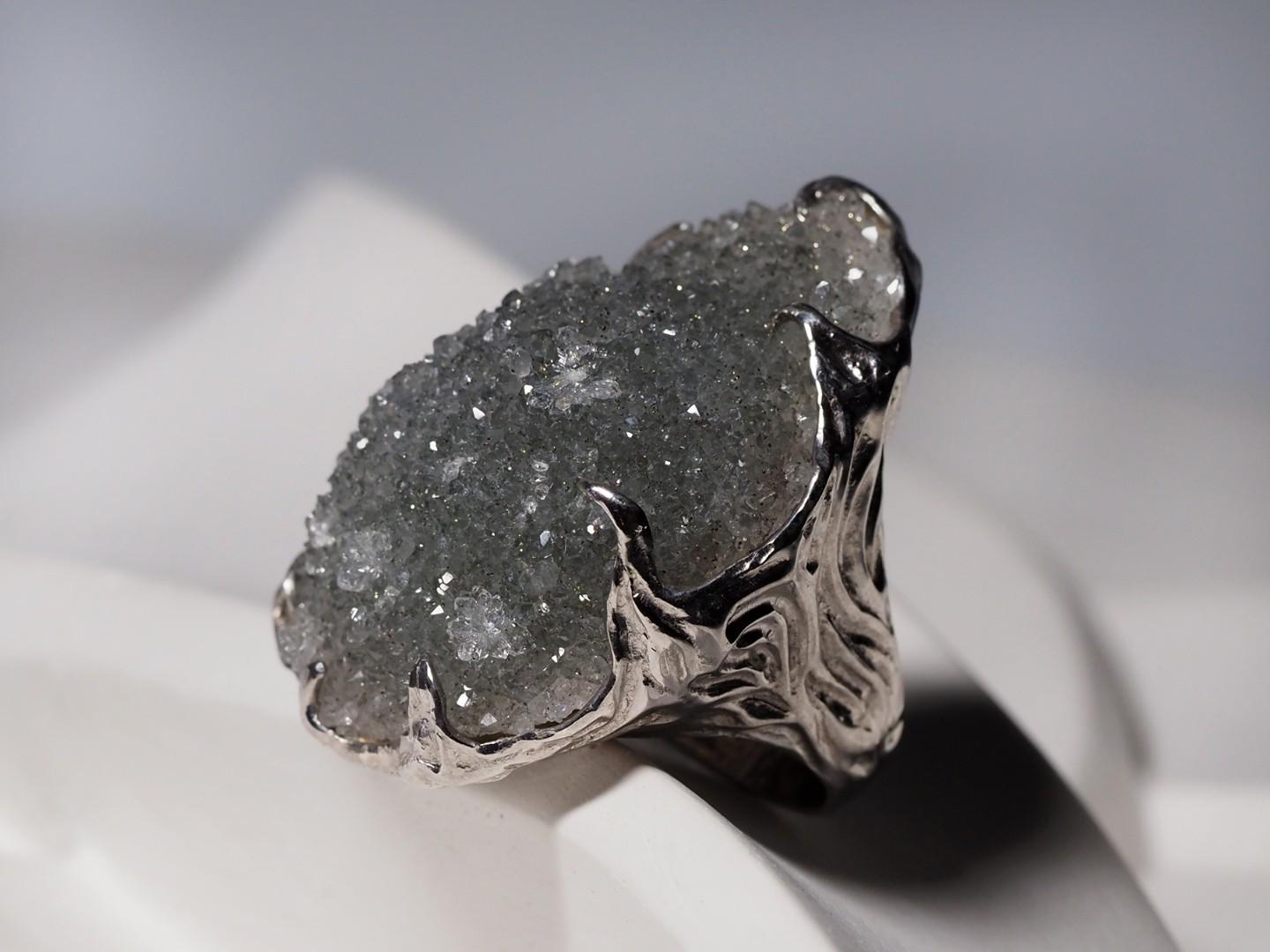 Large Rock Crystal Ring Silver Raw Druse Crystals Grey Lord of the Rings For Sale 5