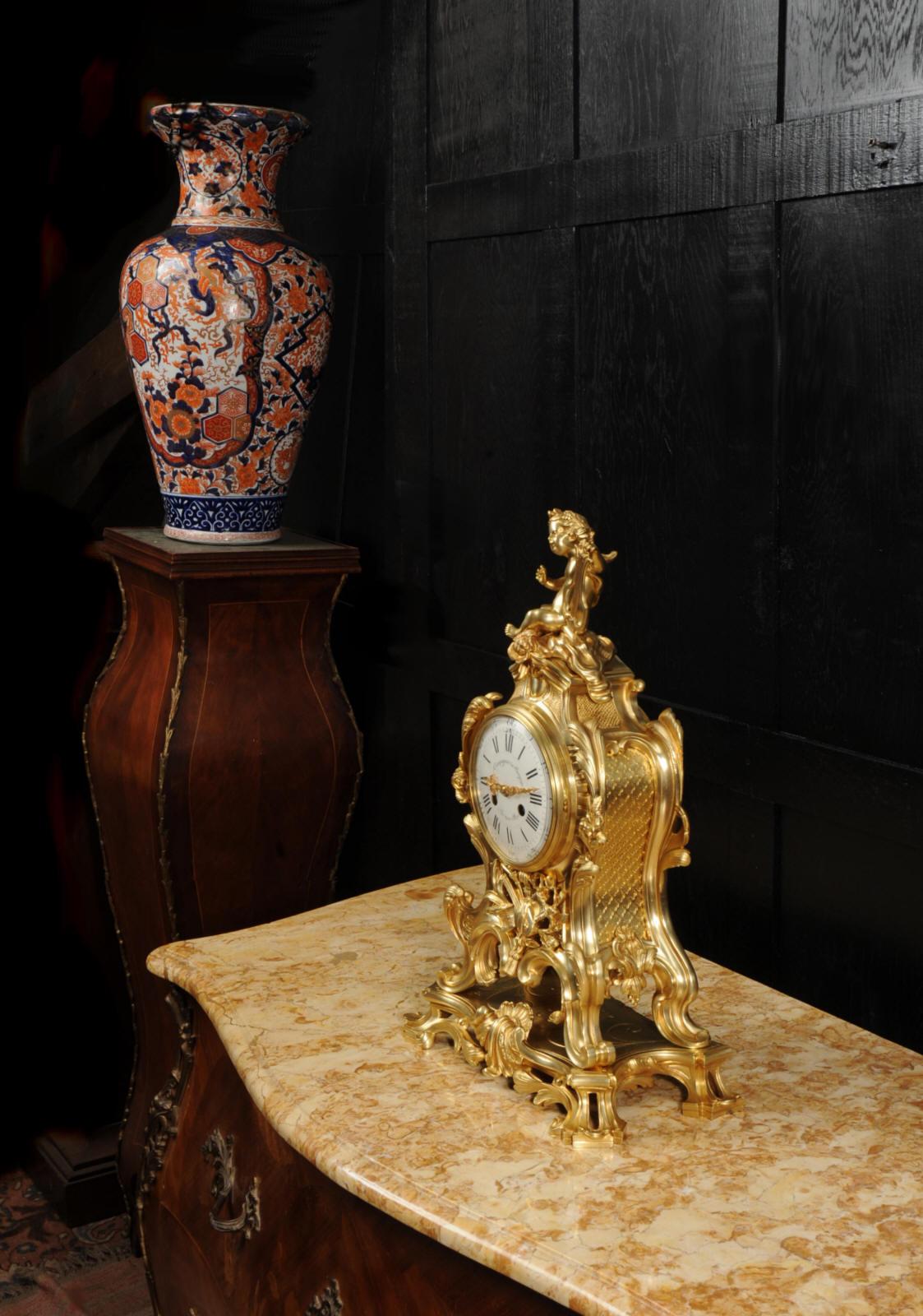 Grande horloge française ancienne de style rococo en bronze doré - Genius of Music Bon état - En vente à Belper, Derbyshire