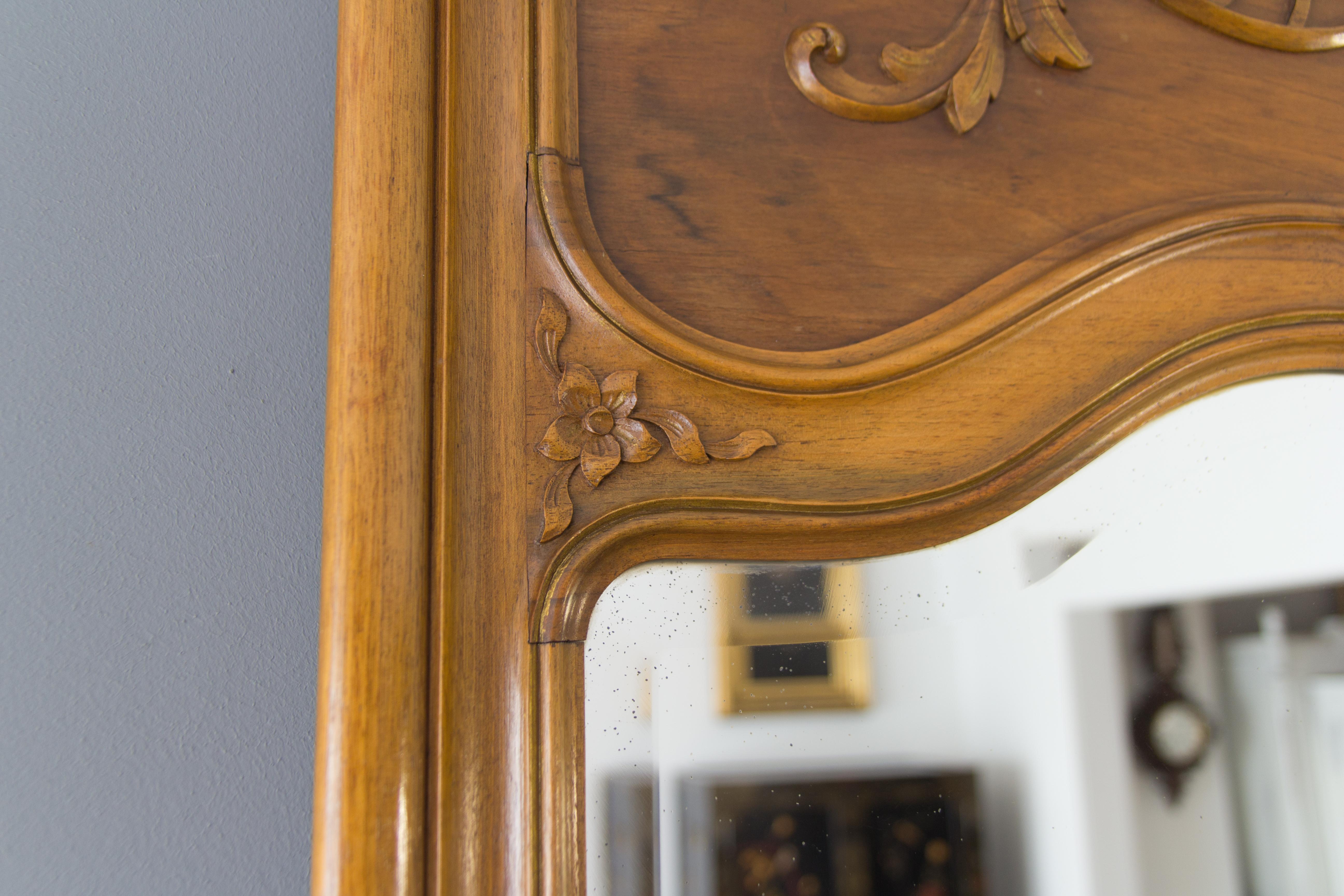 Large Rococo Style Carved Walnut Floor Mirror In Good Condition In Barntrup, DE