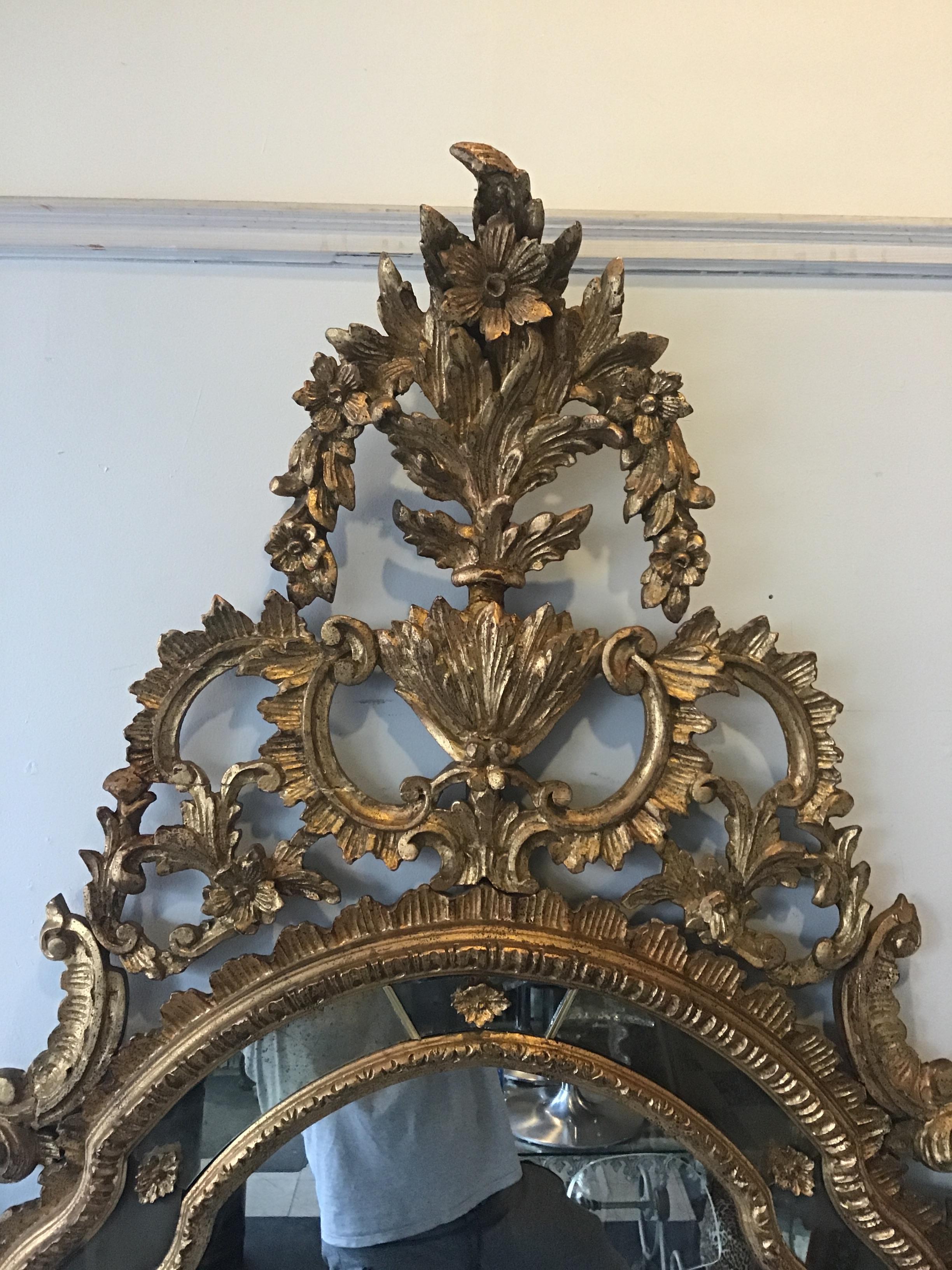 Large Rococo Style Italian Carved Wood Gilt Mirror For Sale 1