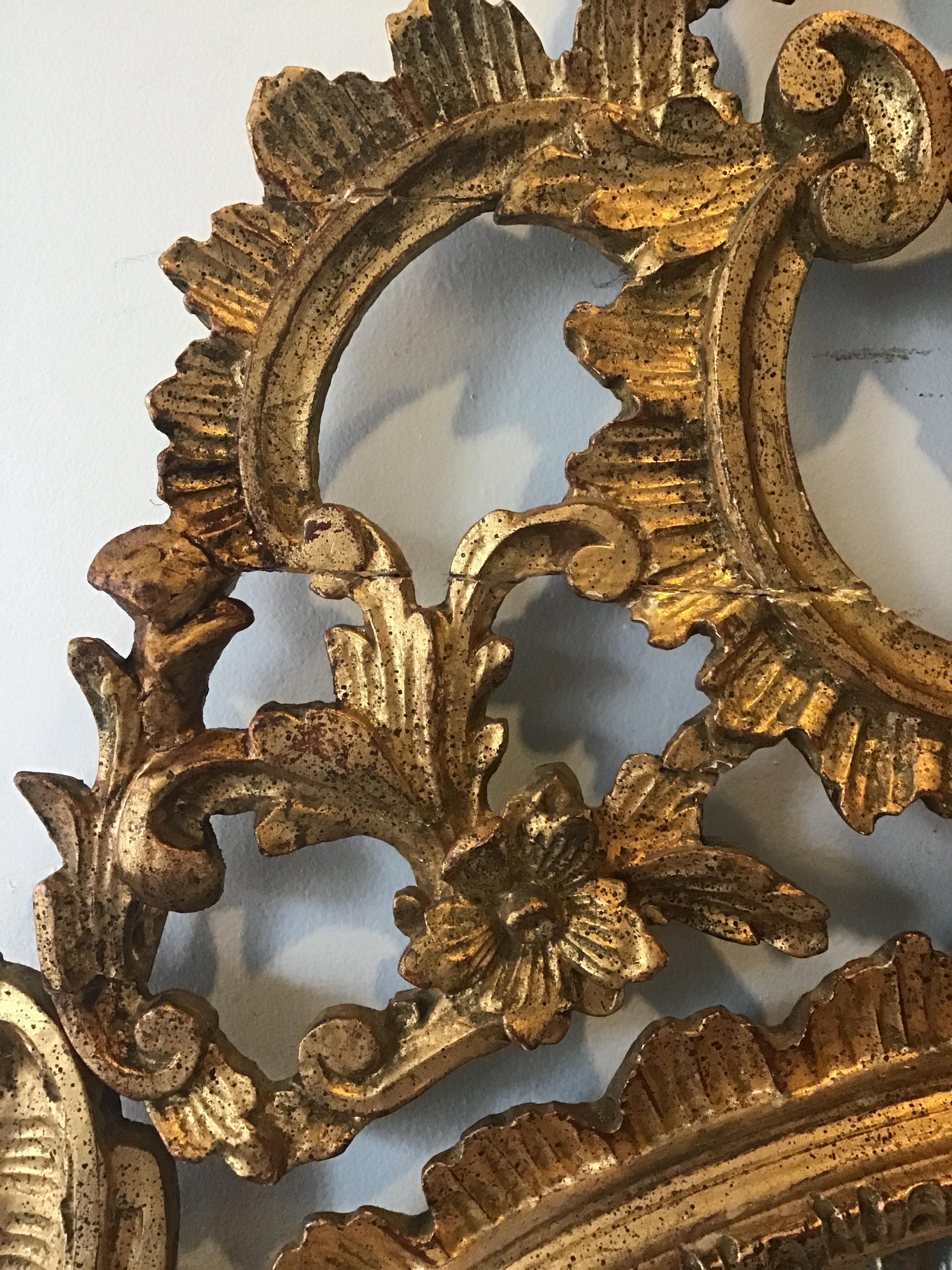 Large Rococo Style Italian Carved Wood Gilt Mirror For Sale 2