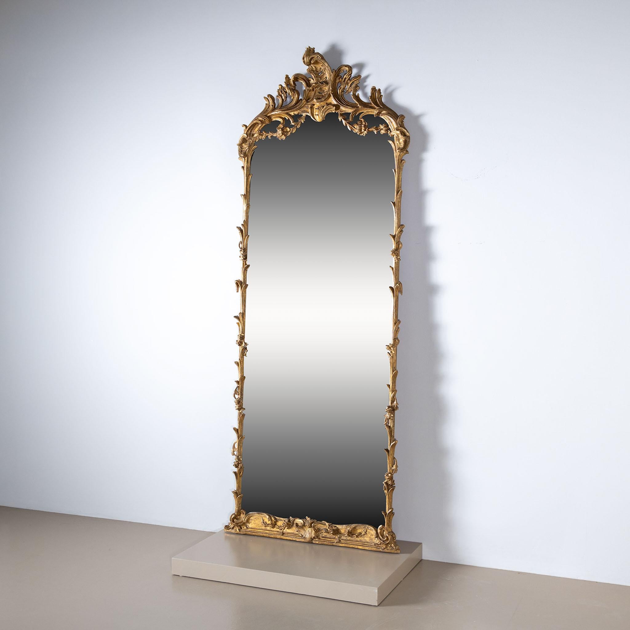 Rococo Grand miroir mural rococo, 18ème siècle en vente