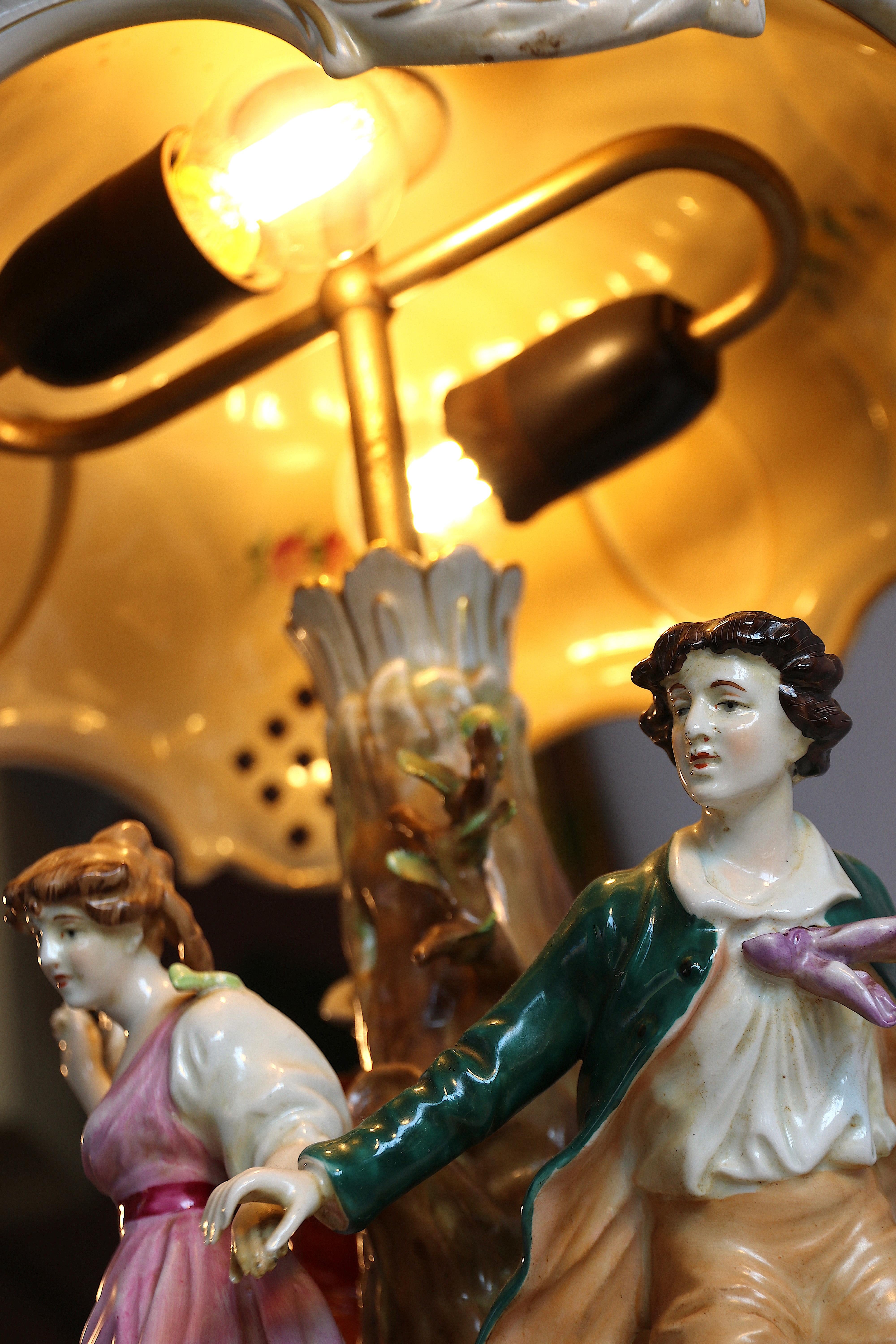 Large Rococo Table Lamp with Porcelain Shade by Capodimonte, Italy In Excellent Condition For Sale In Amsterdam, NL