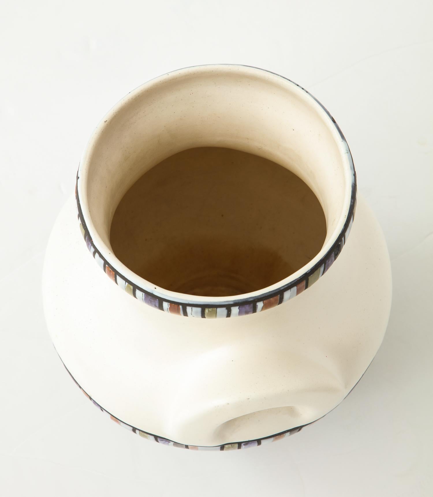 Große Roger Capron Oreilles-Vase mit polychromer Dekoration 1