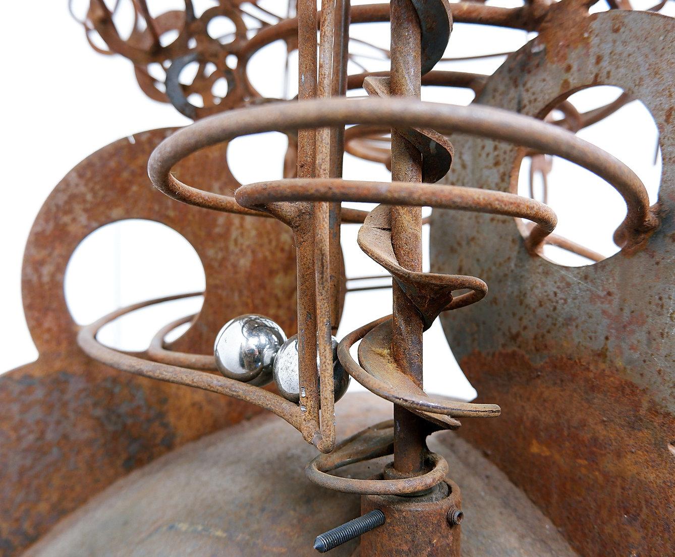 Gran escultura cinética bola rodante : H 179cm - 20thc en venta 4
