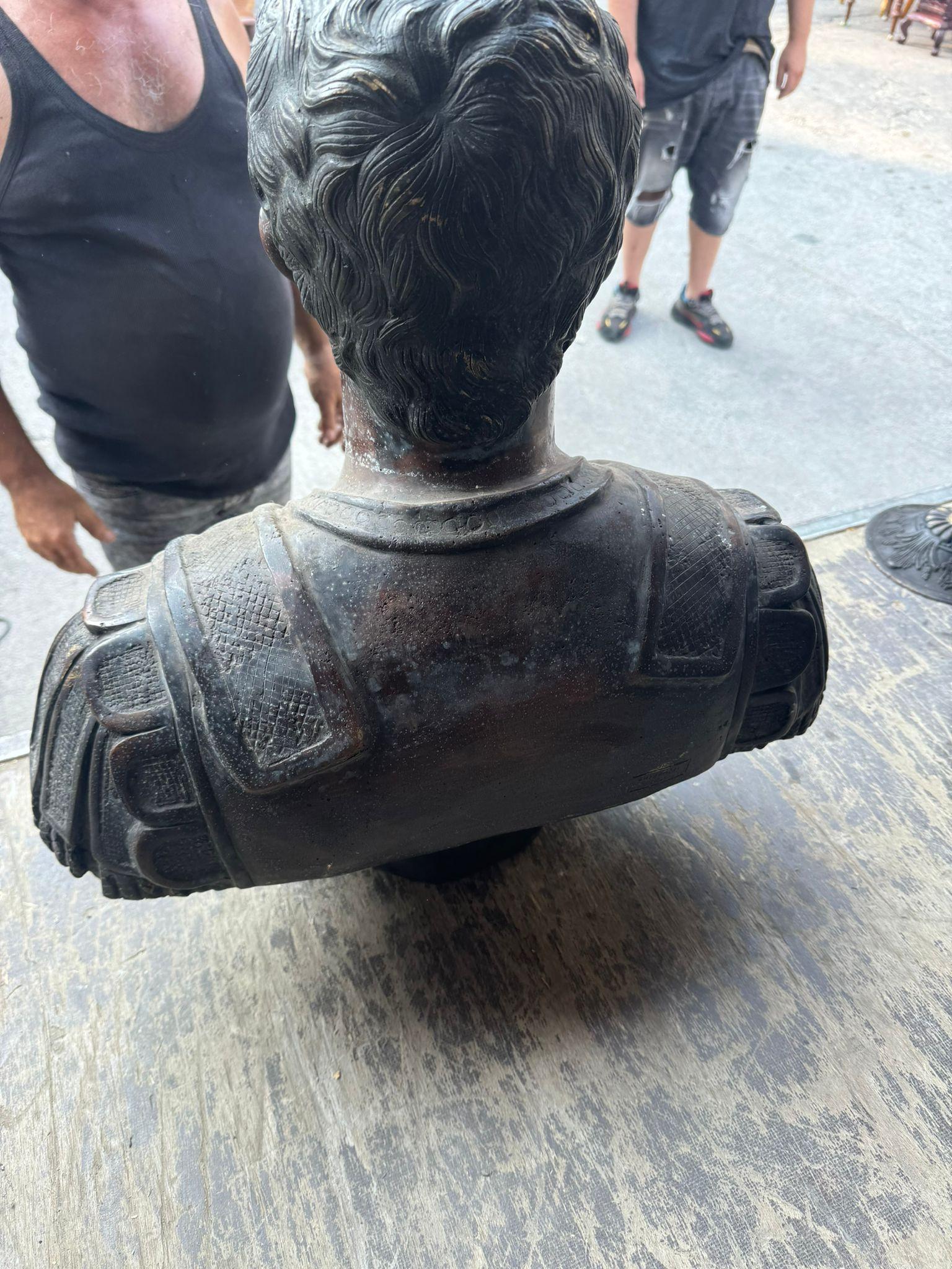 Gran Escultura Romana de Bronce 80 Cm en venta 1