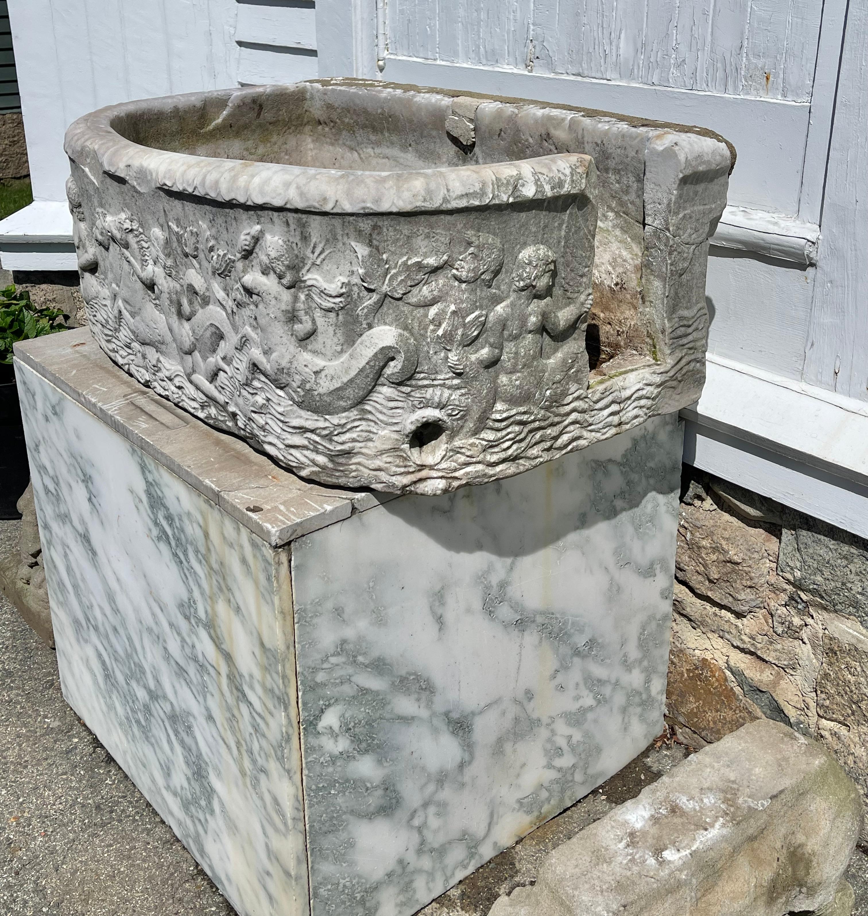 Large Roman Marble Neoclassical Cistern or Planter from Carcassonne Castle In Fair Condition For Sale In Essex, MA