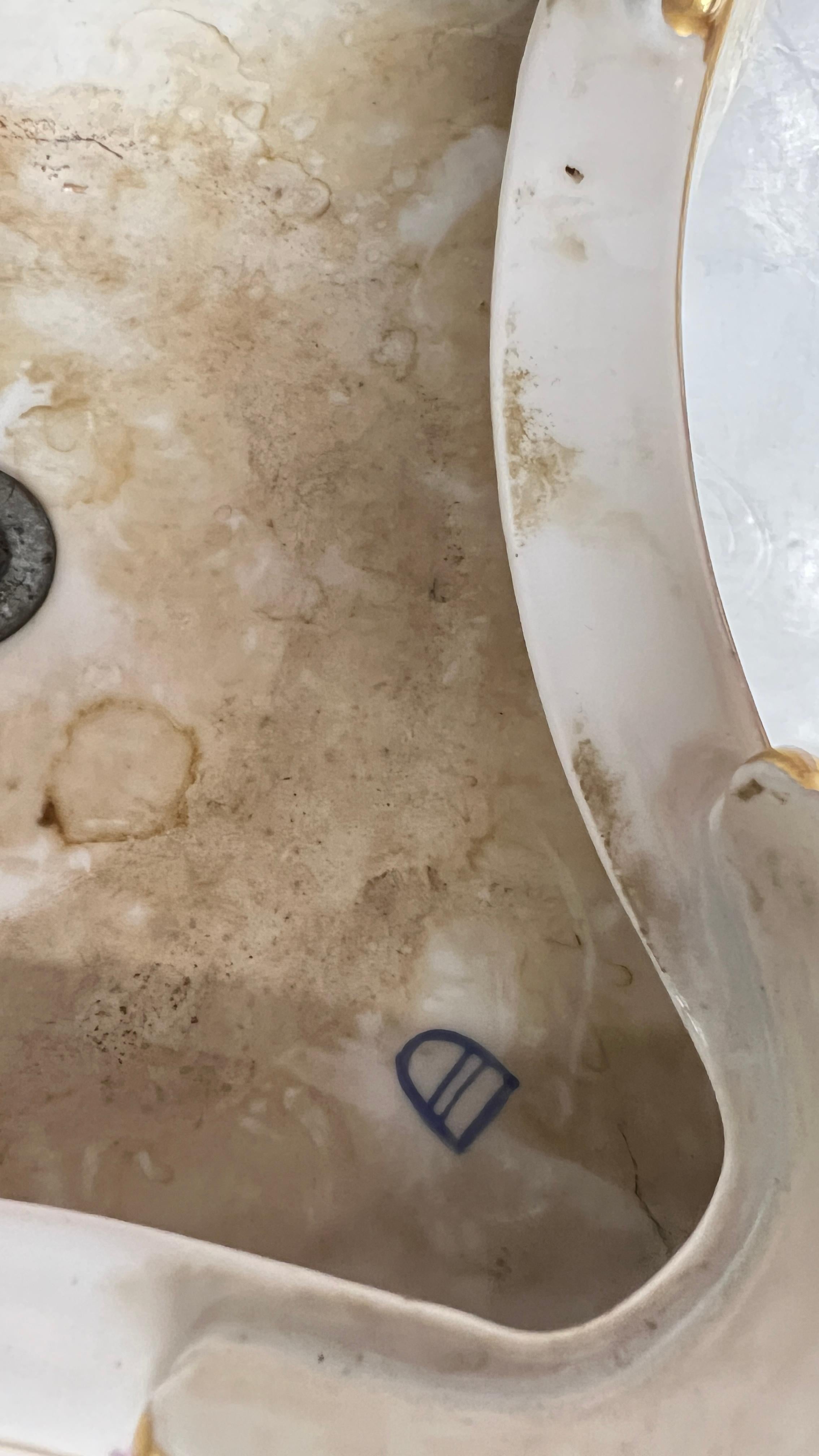 Large Roman Neoclassical Royal Vienna Porcelain Vase For Sale 4