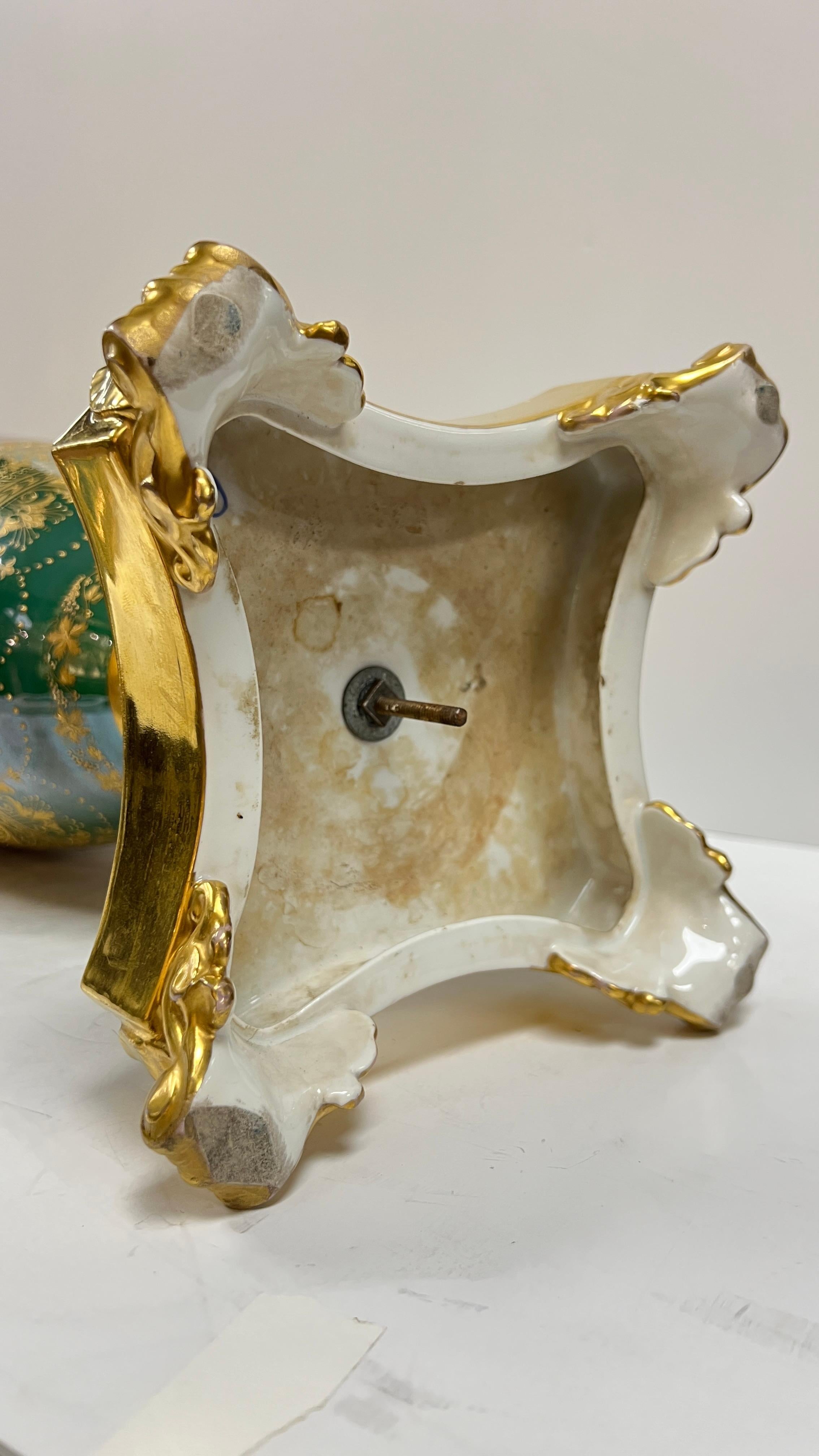 Large Roman Neoclassical Royal Vienna Porcelain Vase For Sale 3