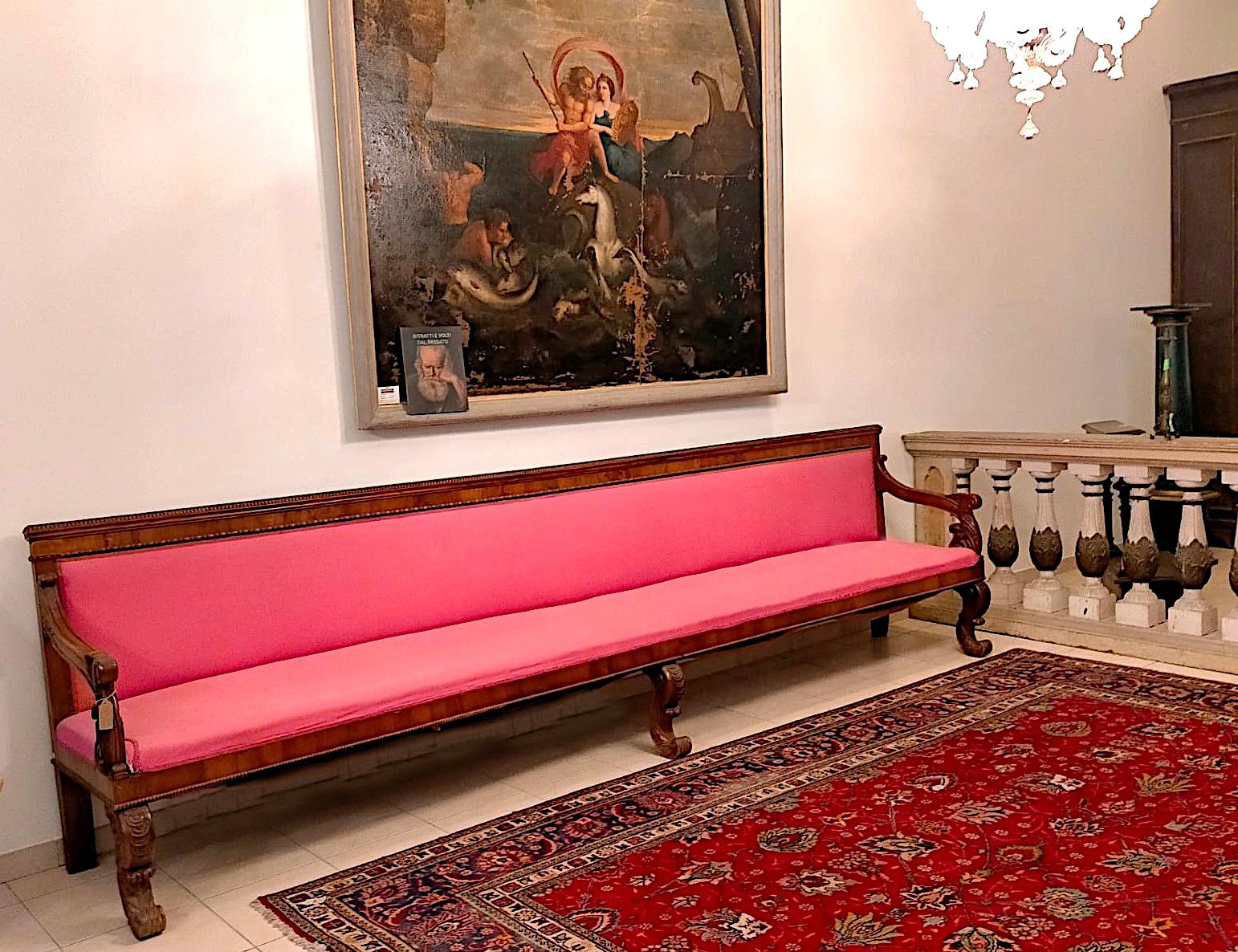 roman style sofa