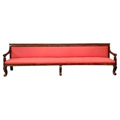 Großes römisches Sofa aus den 1800er Jahren aus der Zeit von Charles X