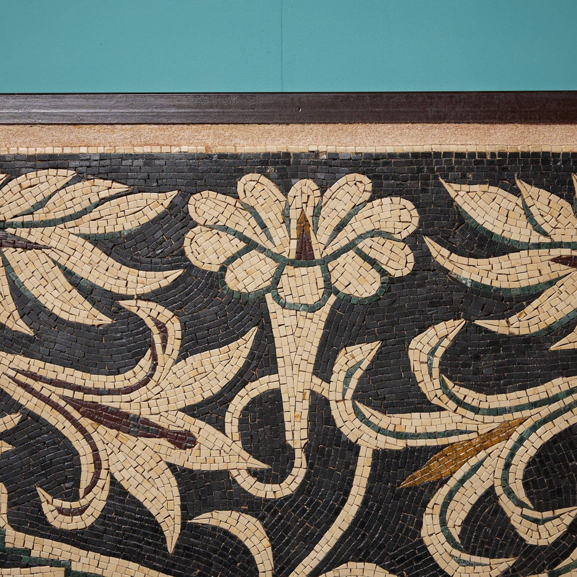 Colgante de pared grande de mosaico floral de estilo romano Acero en venta