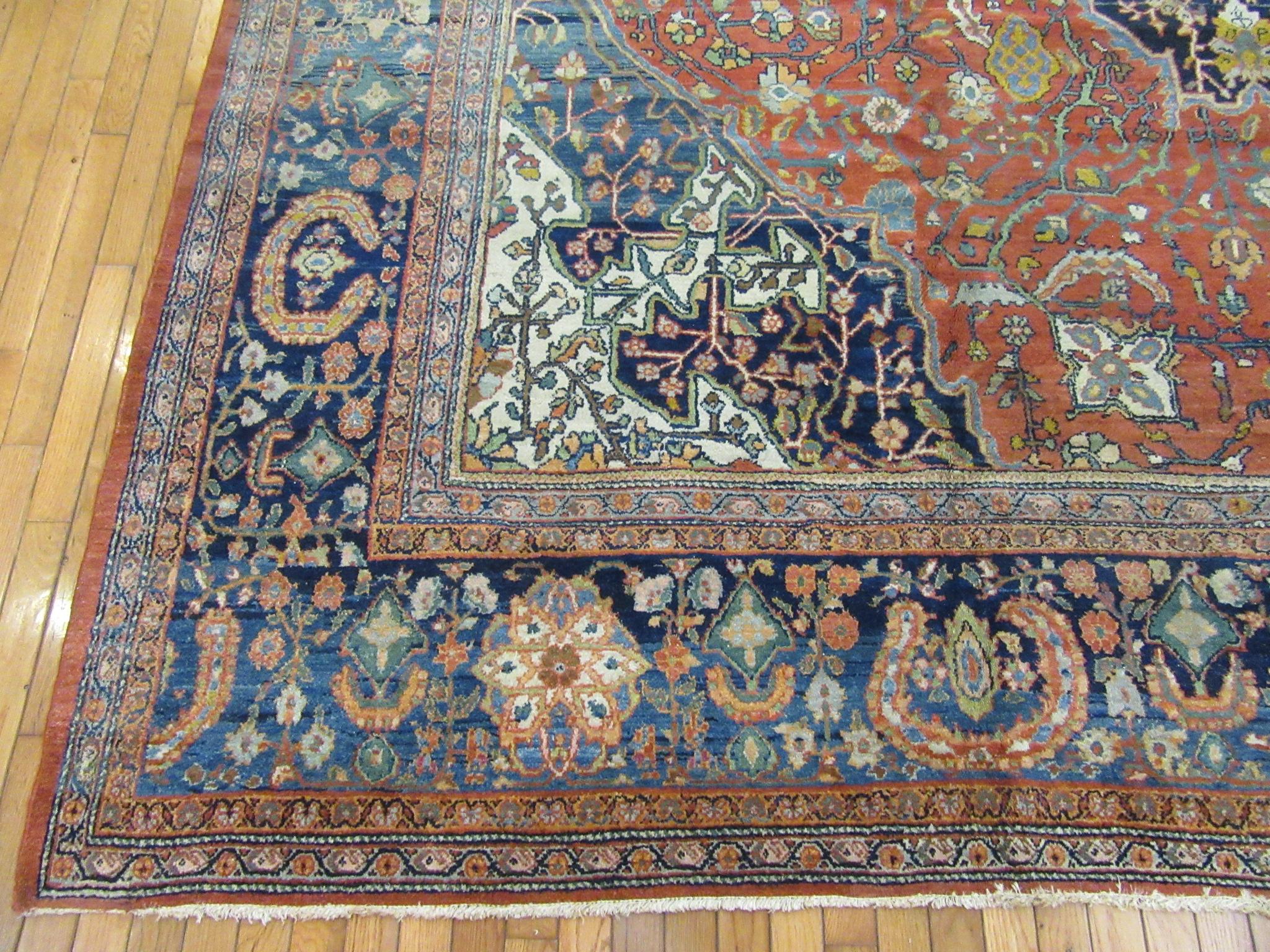 Large Room Size Antique Hand Knotted Wool Persian Sarouk Farahan Rug In Good Condition For Sale In Atlanta, GA