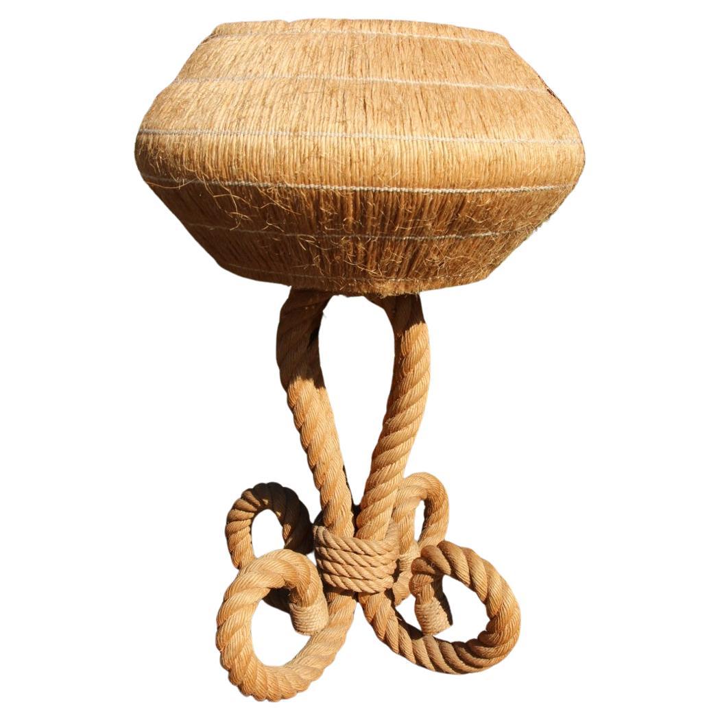 Grande lampe en corde et raphia par Audoux Minnet en vente