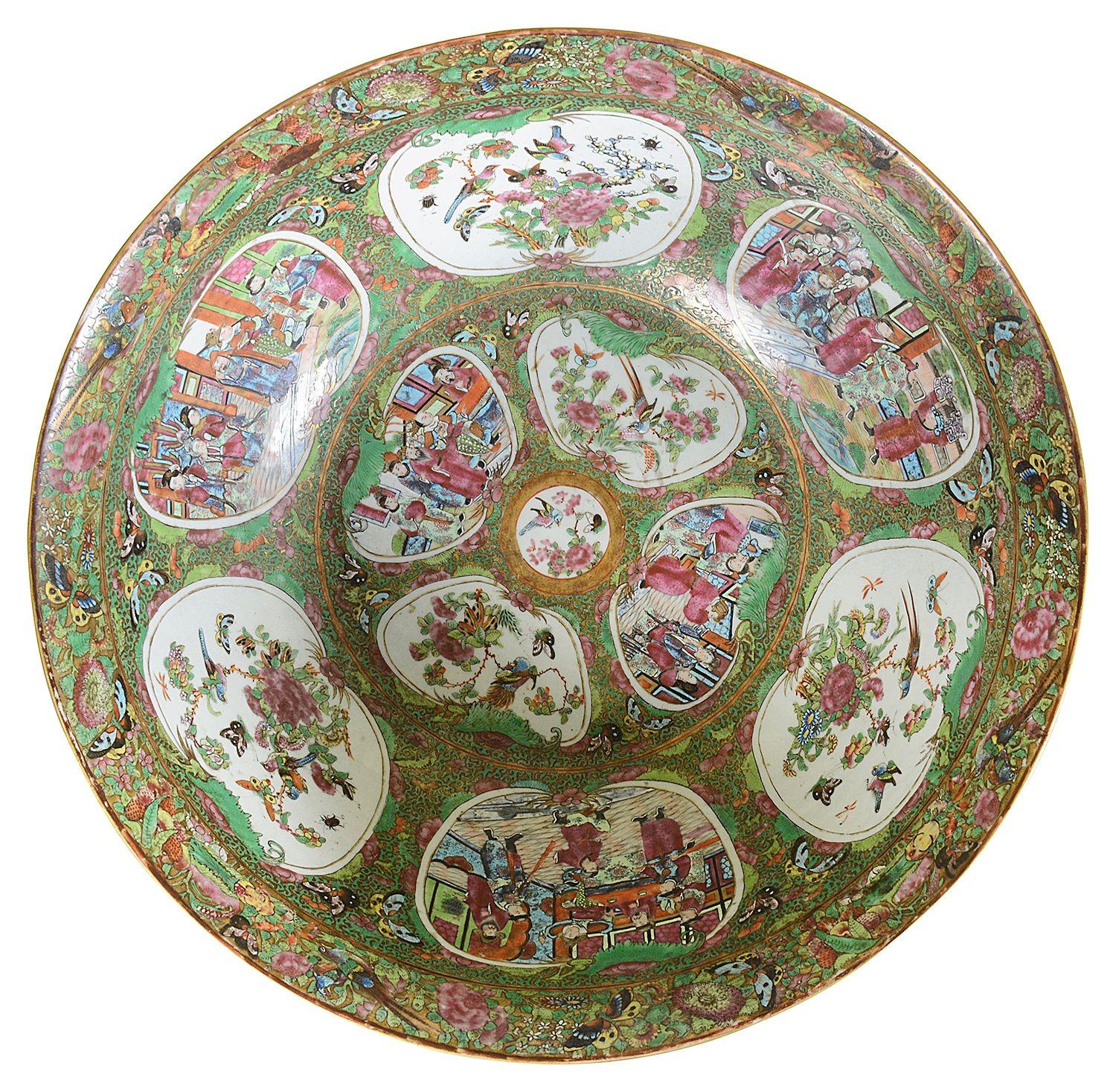 Cinese Large Rose Medallion Bowl, C19th 19