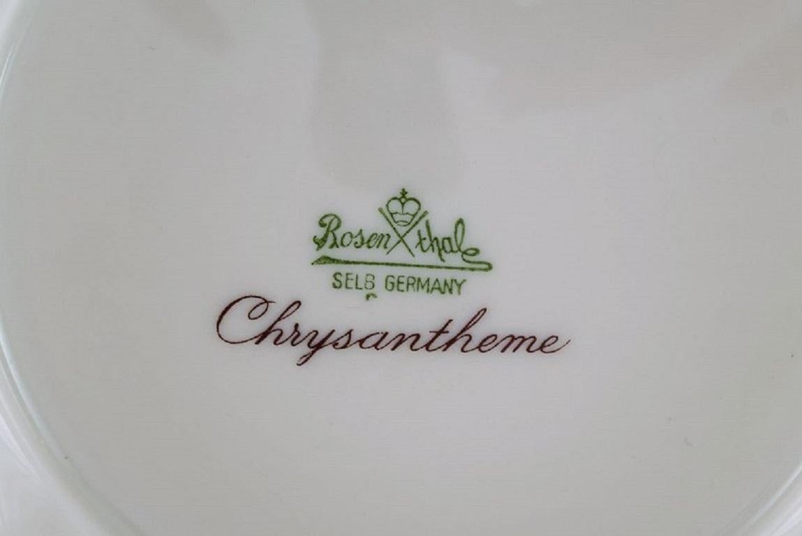 Milieu du XXe siècle Grand vase à couvercle Chrysanthème de Rosenthal en porcelaine de couleur crème en vente