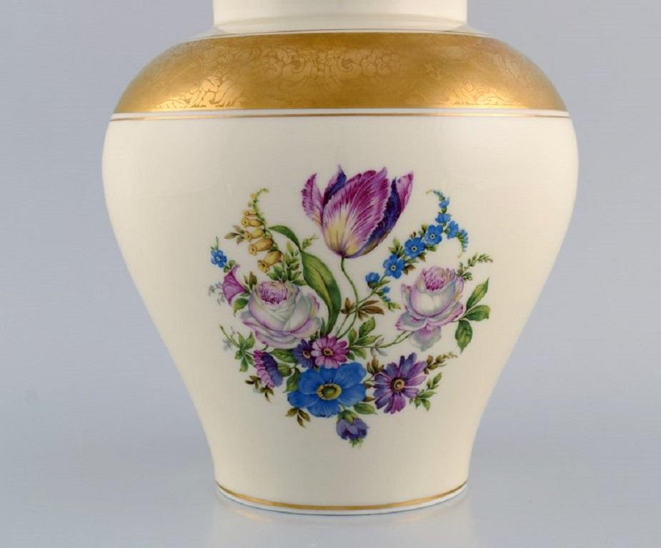 20th Century Large Rosenthal Lidded Vase in Cream-Colored Porcelain with Hand-Painted Flowers For Sale