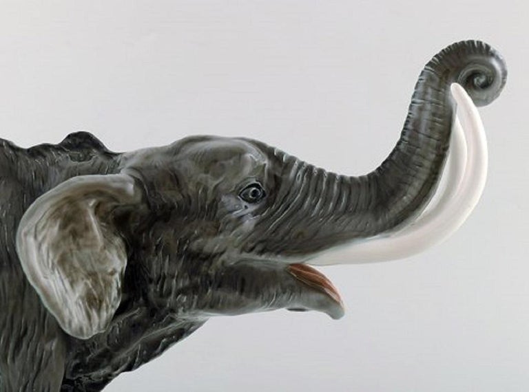 Large Rosenthal Mammoth / Elephant in Hand Painted Porcelain, 1930s In Good Condition For Sale In Copenhagen, Denmark