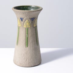 Large Roseville Pottery Co. MOSTIQUE Spade Vase, 15"H