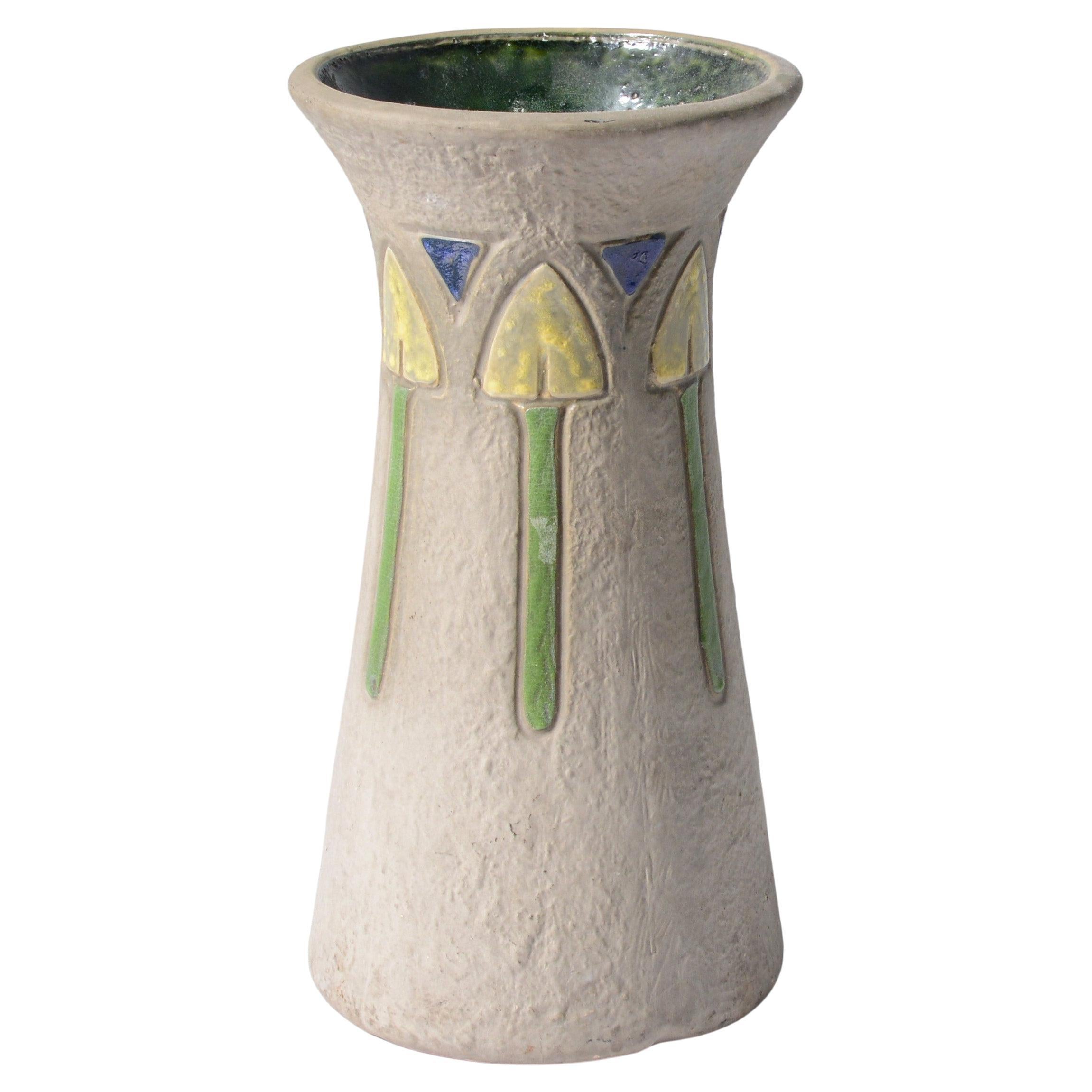 Large Roseville Pottery Co. MOSTIQUE Spade Vase, 15"H