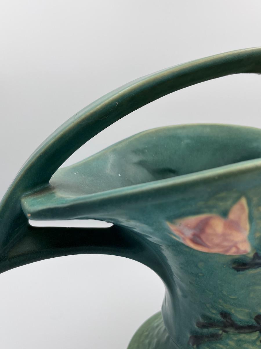Céramique Grand vase jardinière en céramique verte Roseville Magnolia en vente