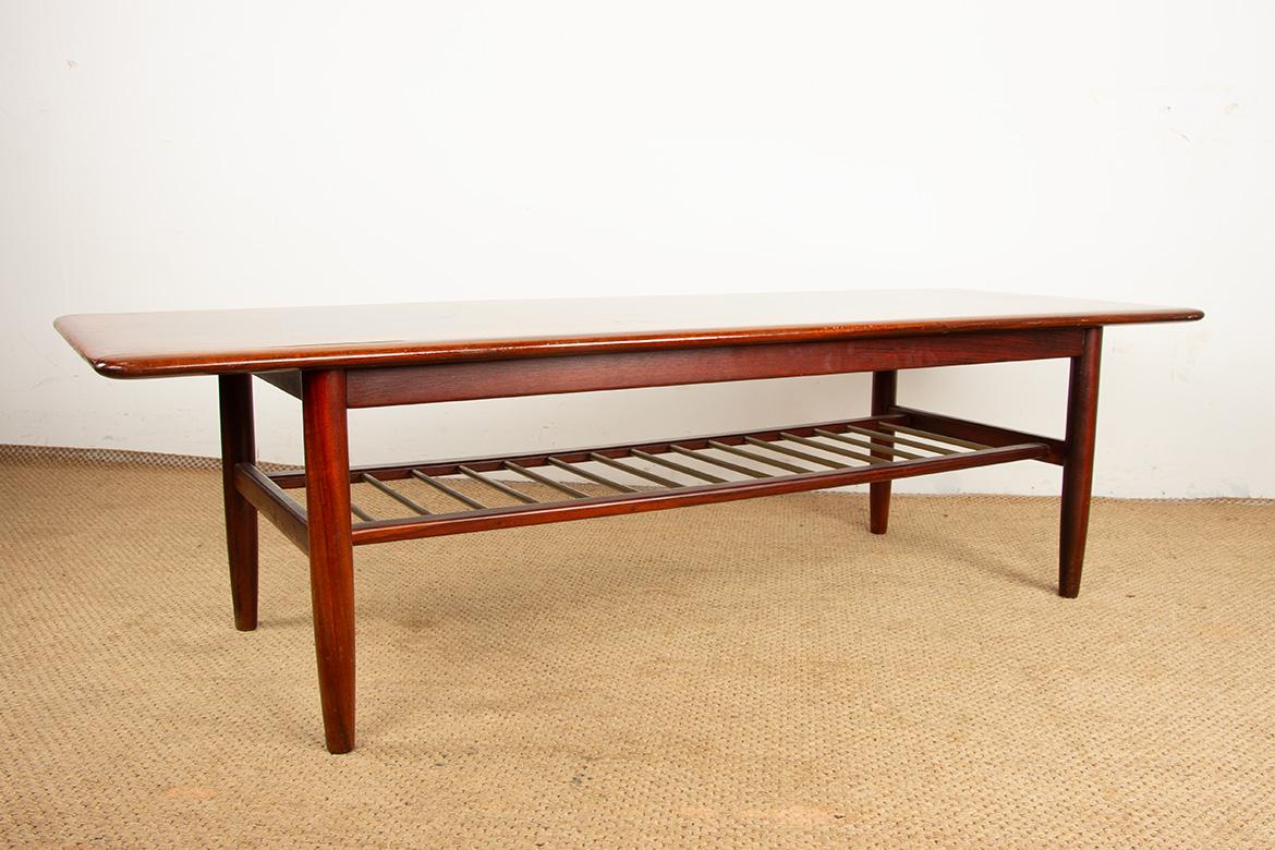 Large rosewood and metal tube coffee table, on two levels, Denmark 1960s. For Sale 5