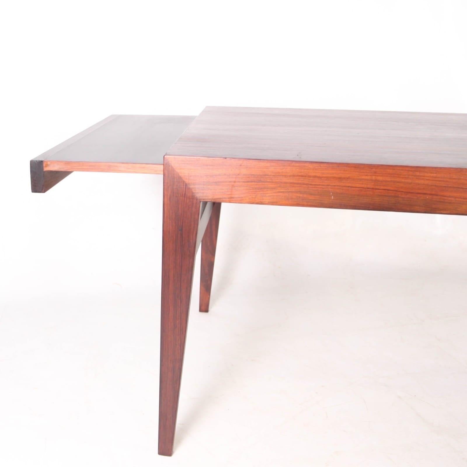 Grande table basse en bois de rose en vente 8