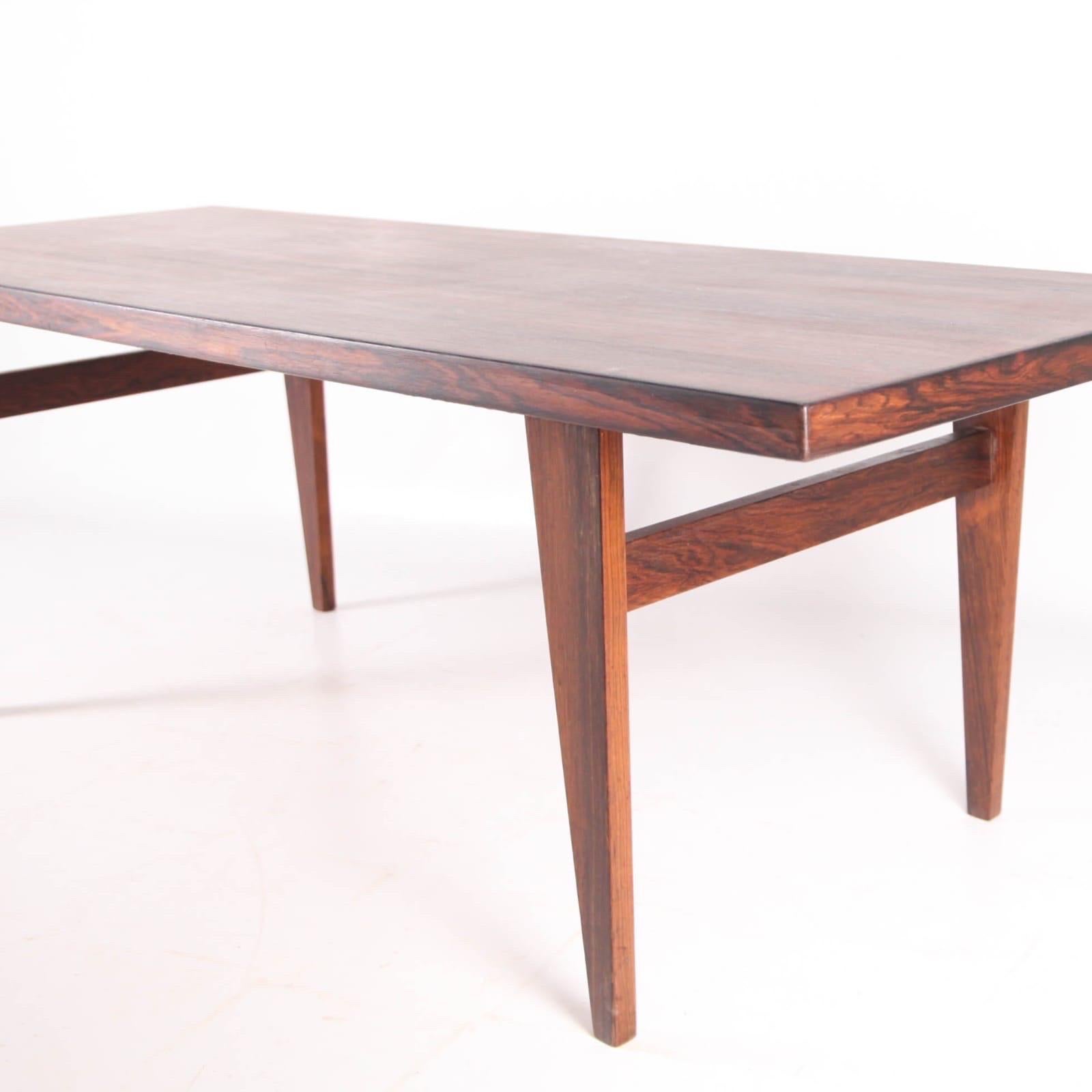 Grande table basse en bois de rose Bon état - En vente à Isle Sur Sorgue, FR