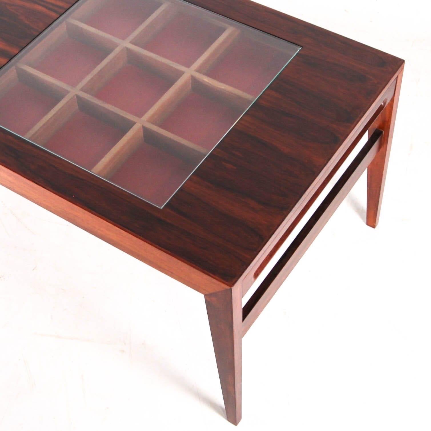 Grande table basse en bois de rose Bon état - En vente à Isle Sur Sorgue, FR