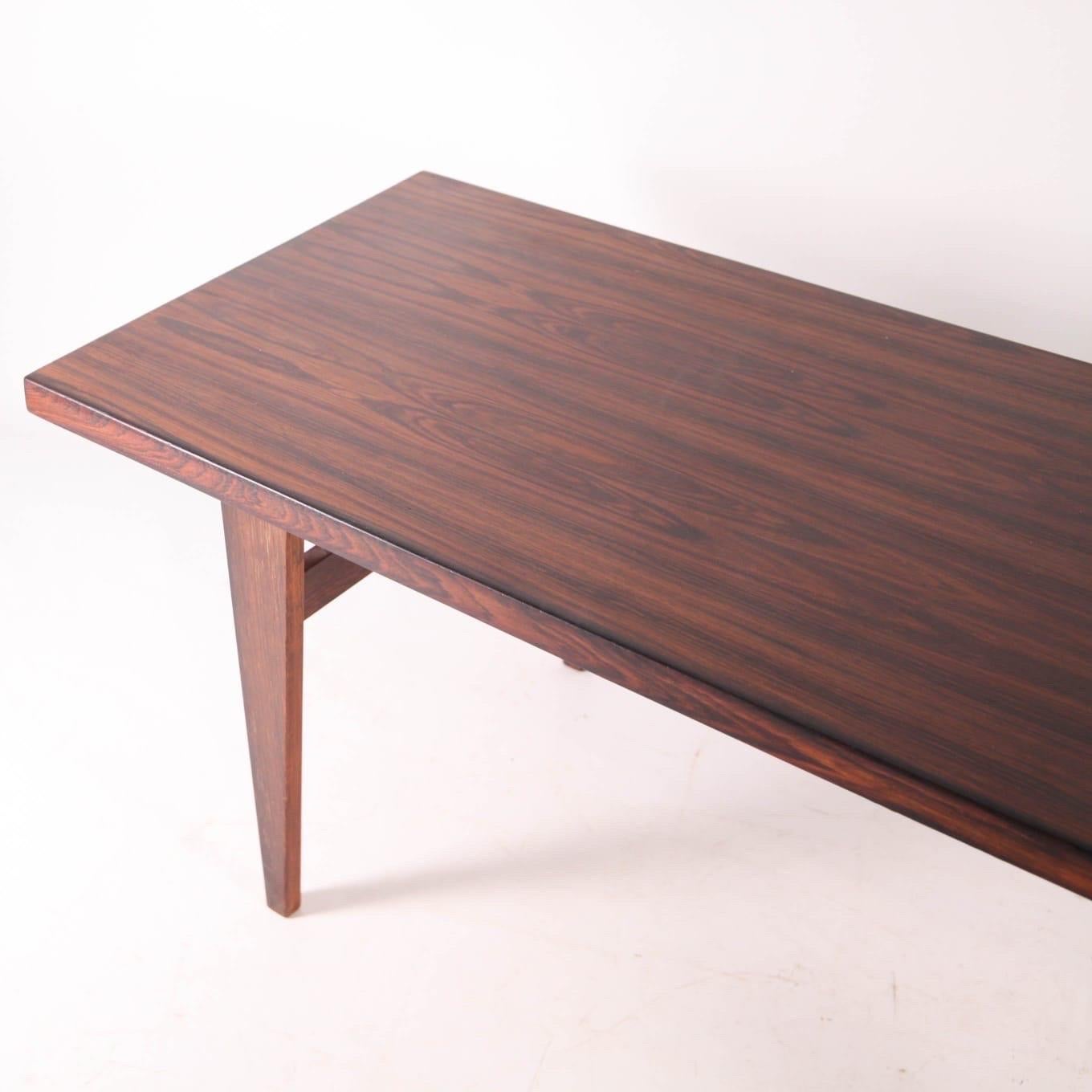 Bois de rose Grande table basse en bois de rose en vente