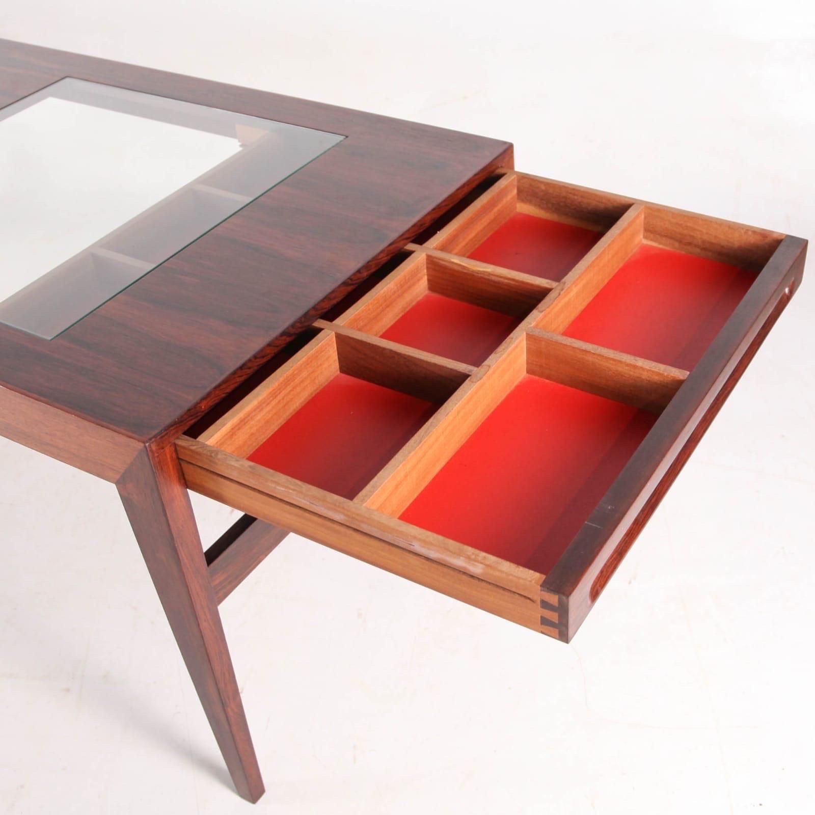 Grande table basse en bois de rose en vente 2