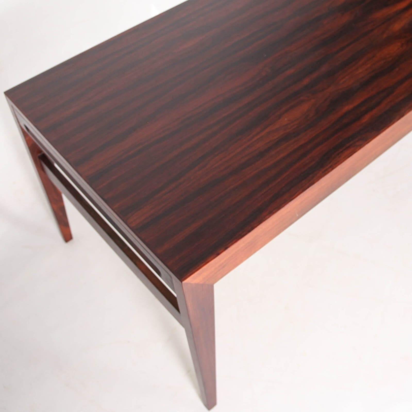 Grande table basse en bois de rose en vente 3