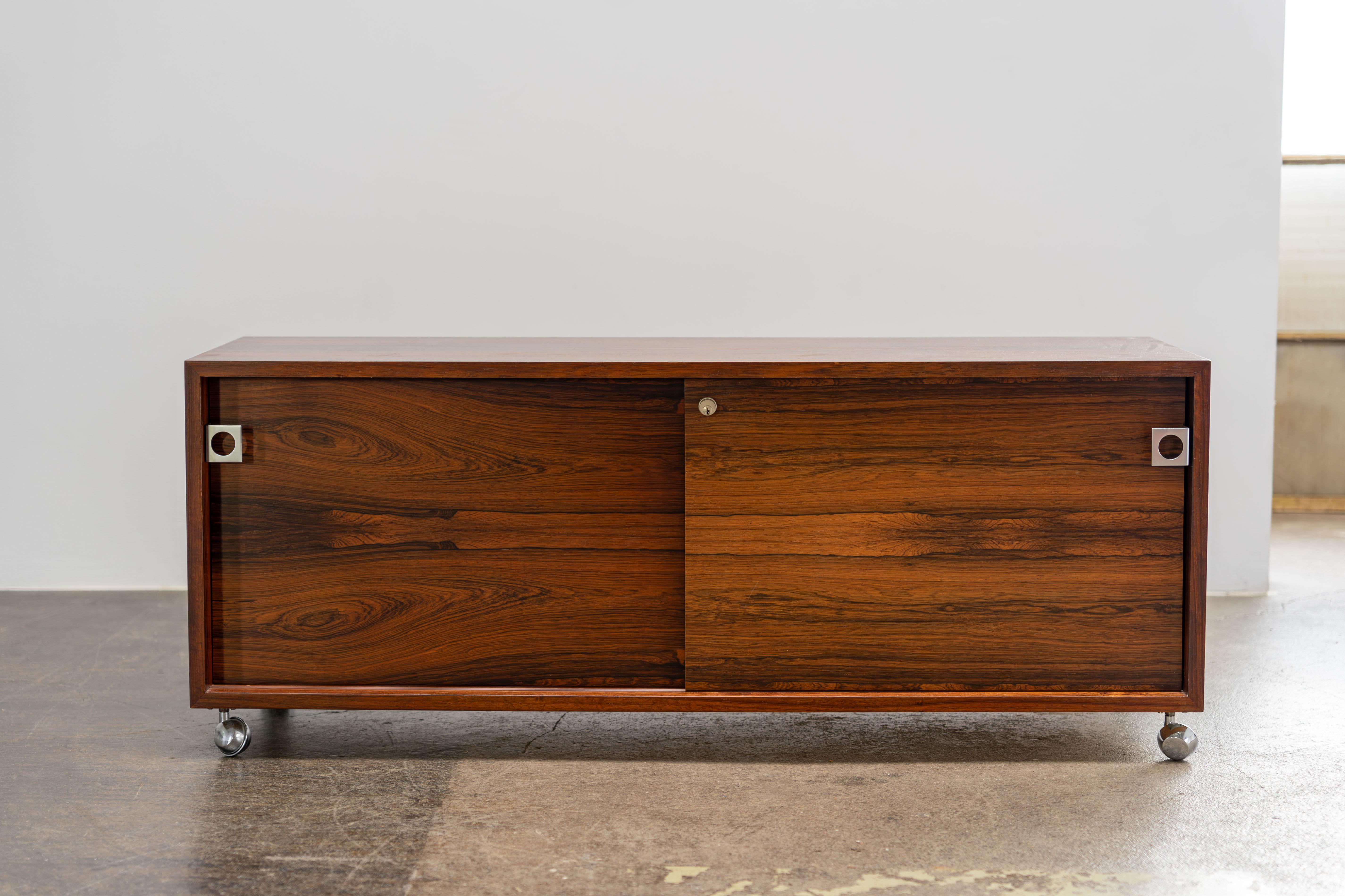 Großer Palisanderschreibtisch und -anrichte von Bodil Kjaer für E. Pedersen & Søn, 1959 im Angebot 9