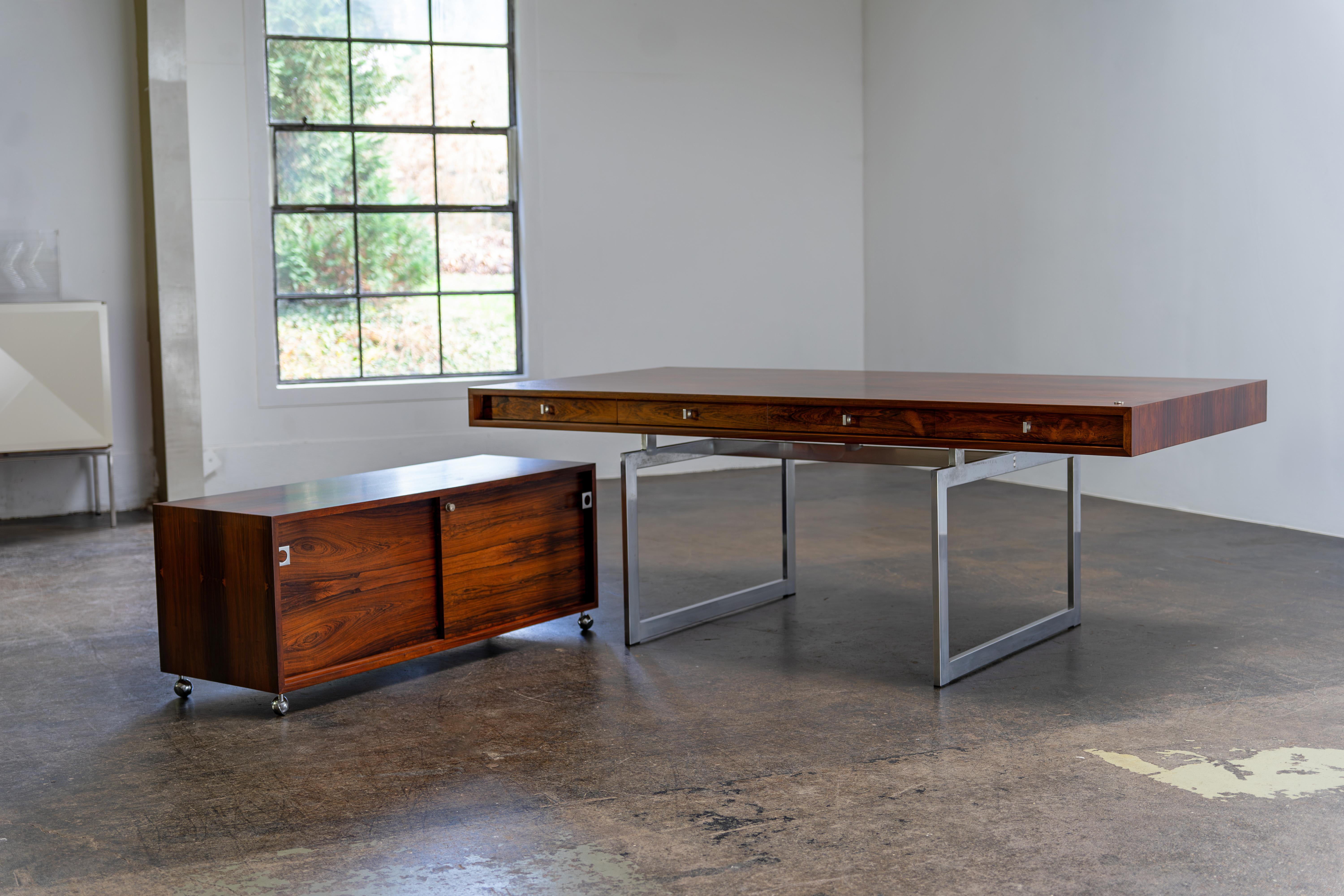 Großer Palisanderschreibtisch und -anrichte von Bodil Kjaer für E. Pedersen & Søn, 1959 (Skandinavische Moderne) im Angebot