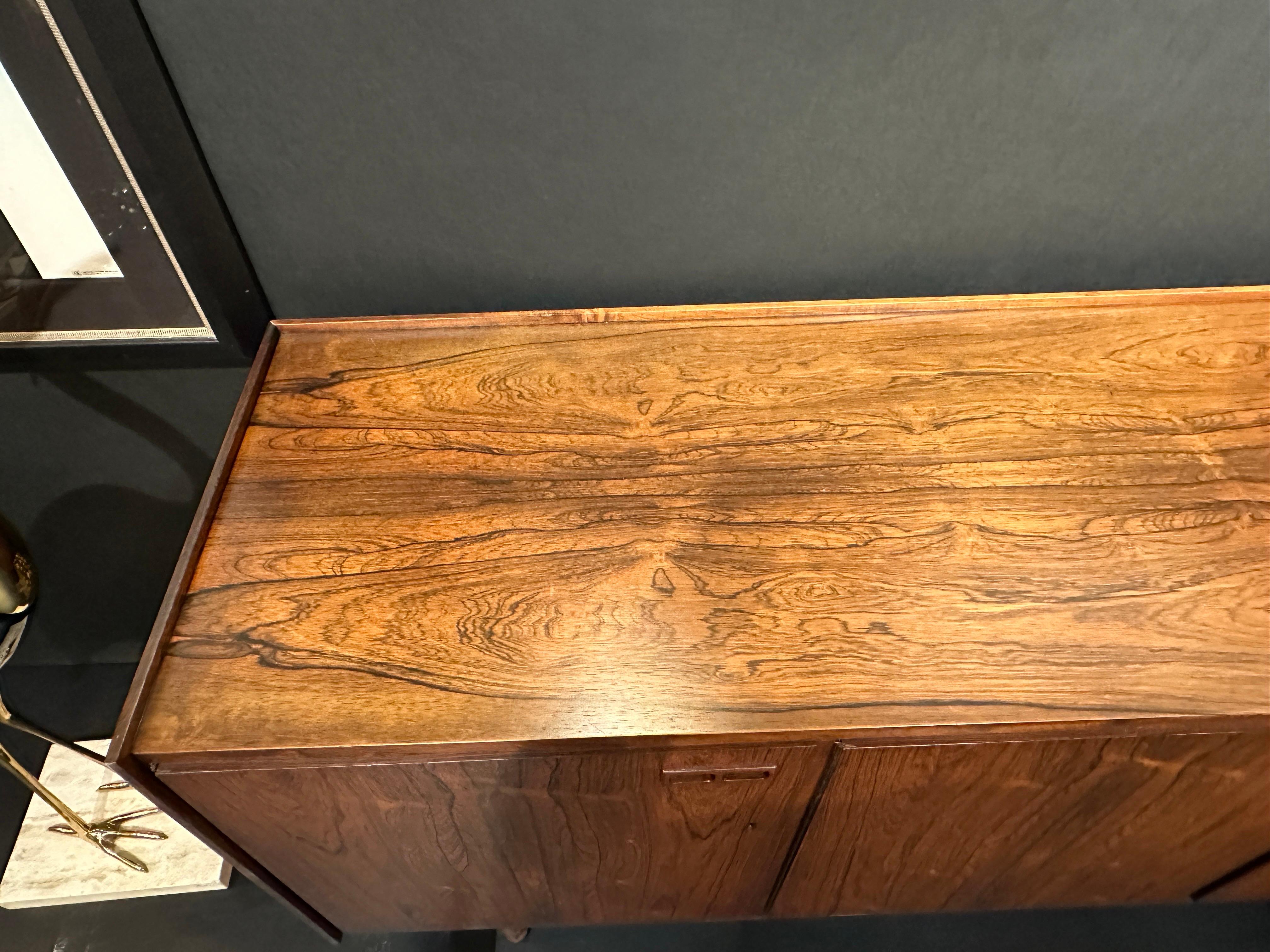 Mid-Century Modern Large Rosewood Sideboard  For Sale