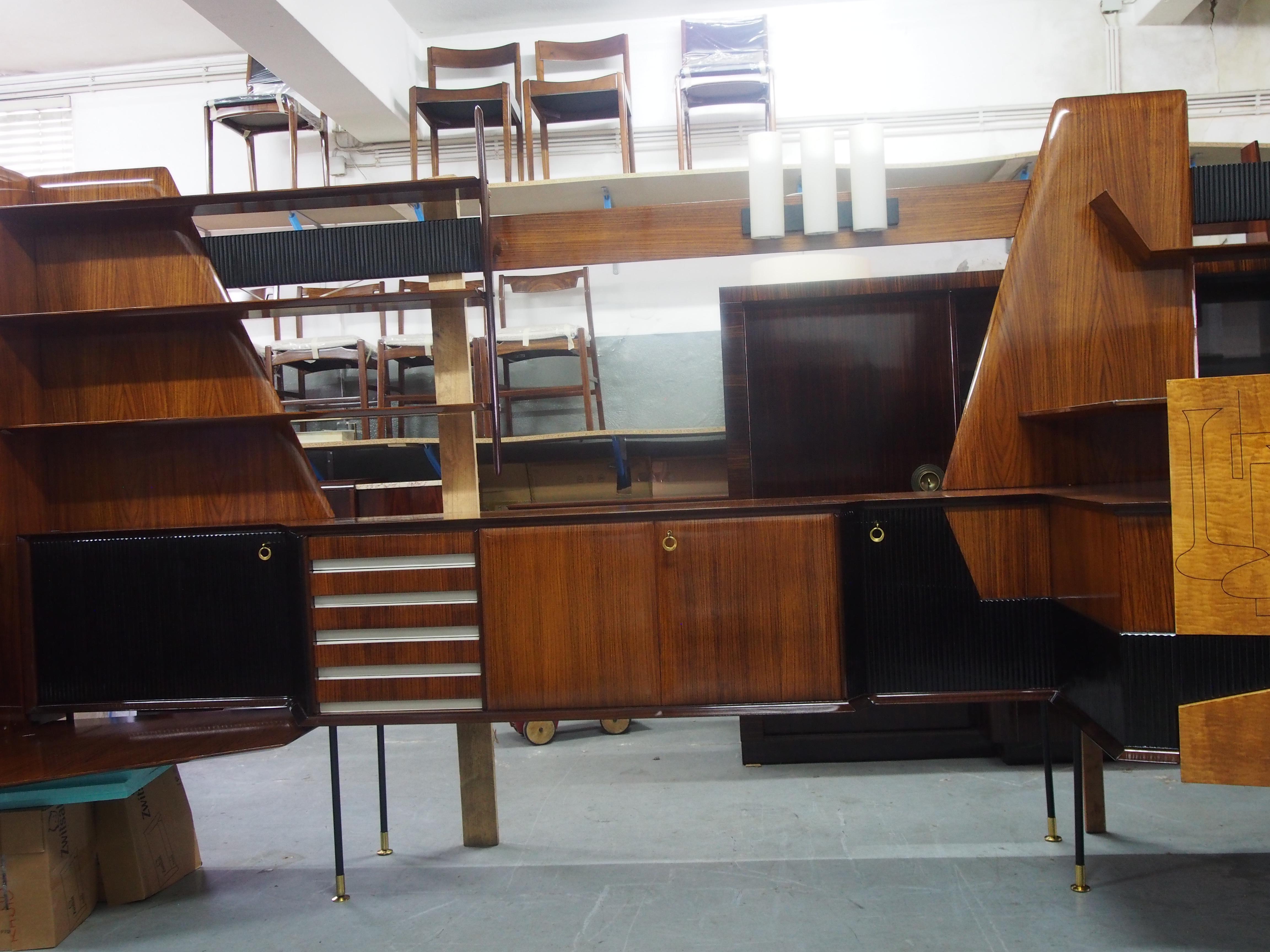 Mid-Century Modern Large rosewood wall unit/dry bar by Vittorio Dassi