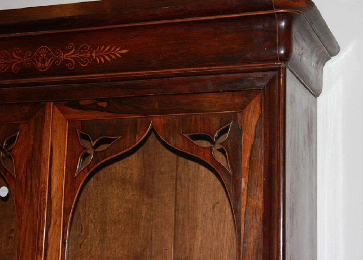 Large Rosewood Wood Bookcase in the Carlo X Style with Rich Inlay Motifs  In Excellent Condition For Sale In Barletta, IT