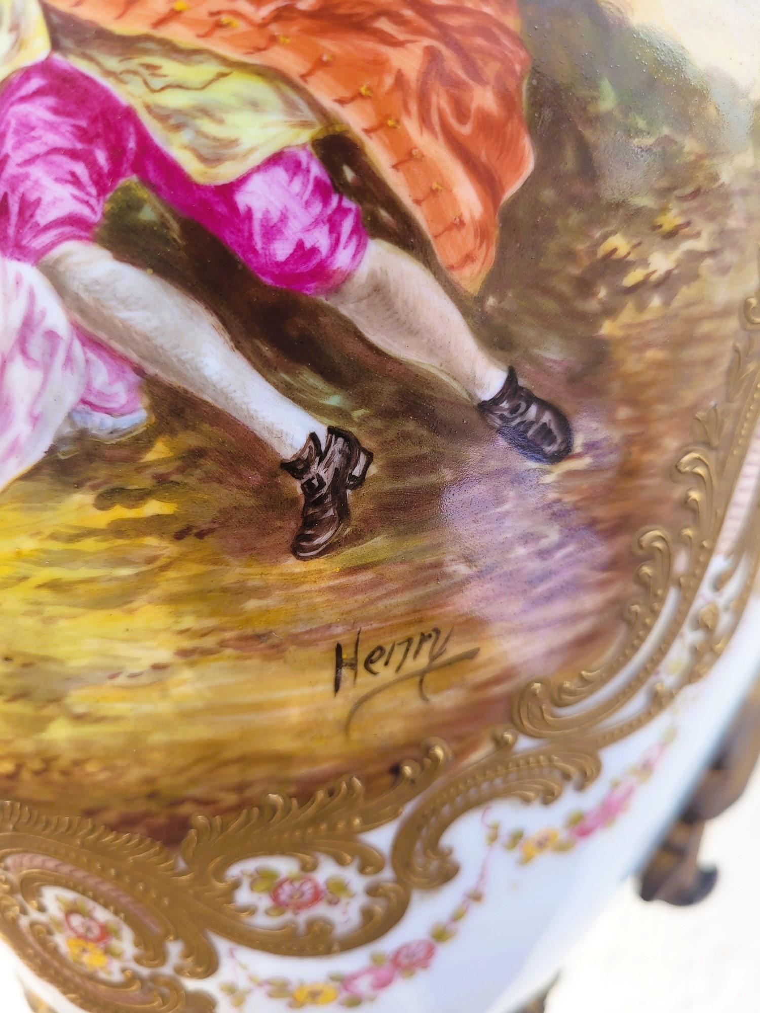 Grand vase rotatif en porcelaine et bronze, Sèvres, XIXe siècle en vente 3