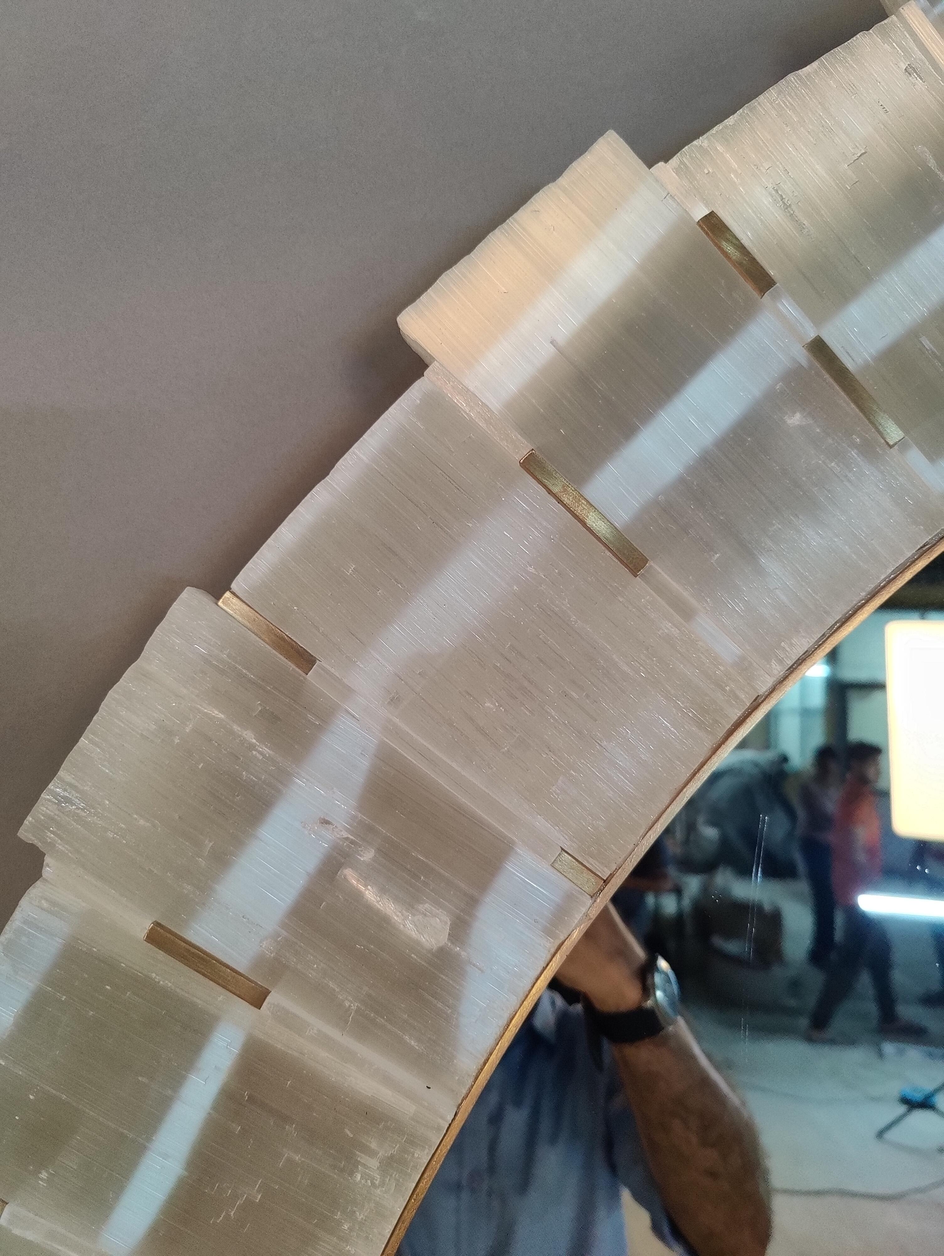 Rotondo grande  Specchio in selenite da 42