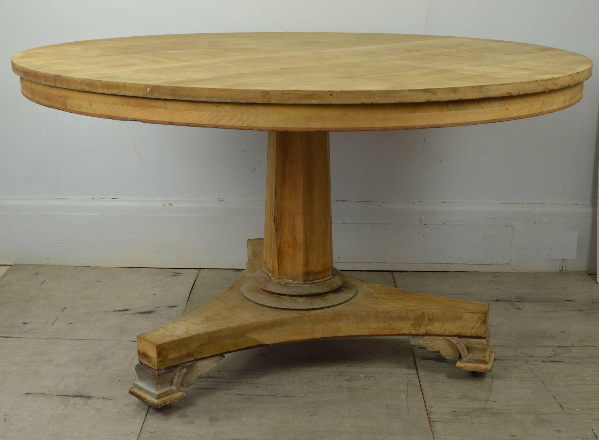 pine round table