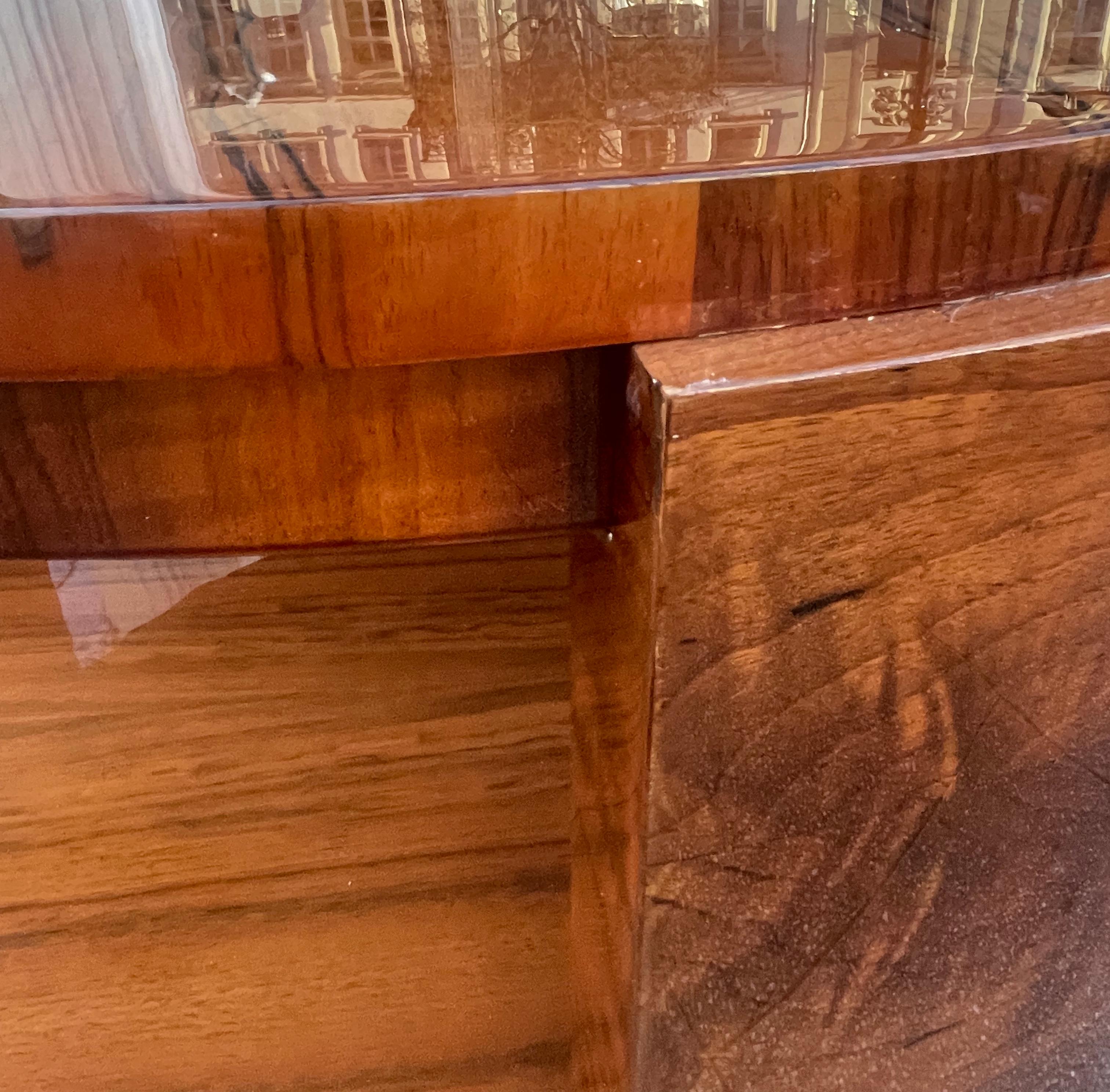 Large round Art Deco coffee table For Sale 1