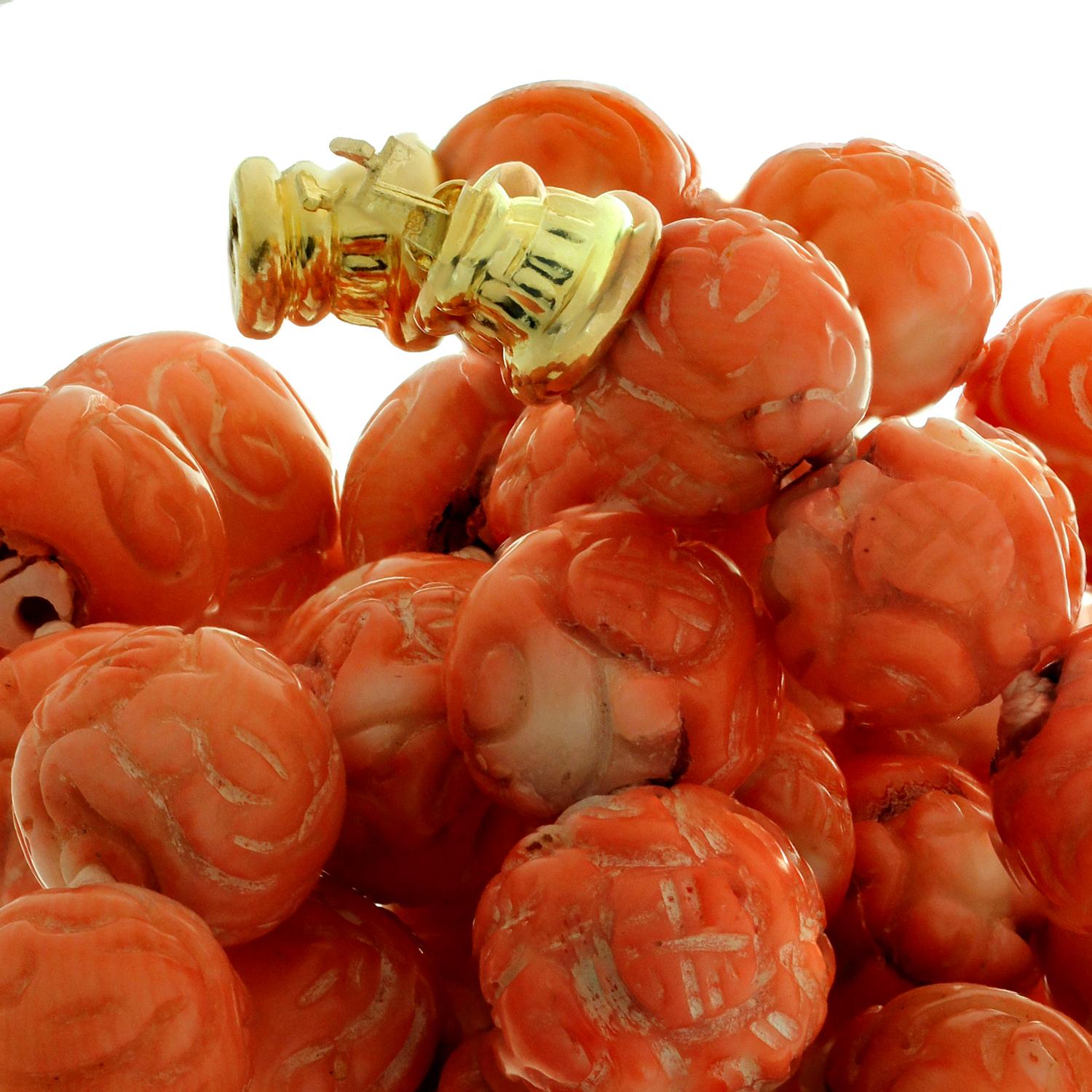 Large Round Bead Carved Coral Necklace with Gold Clasp In Good Condition For Sale In New York, NY