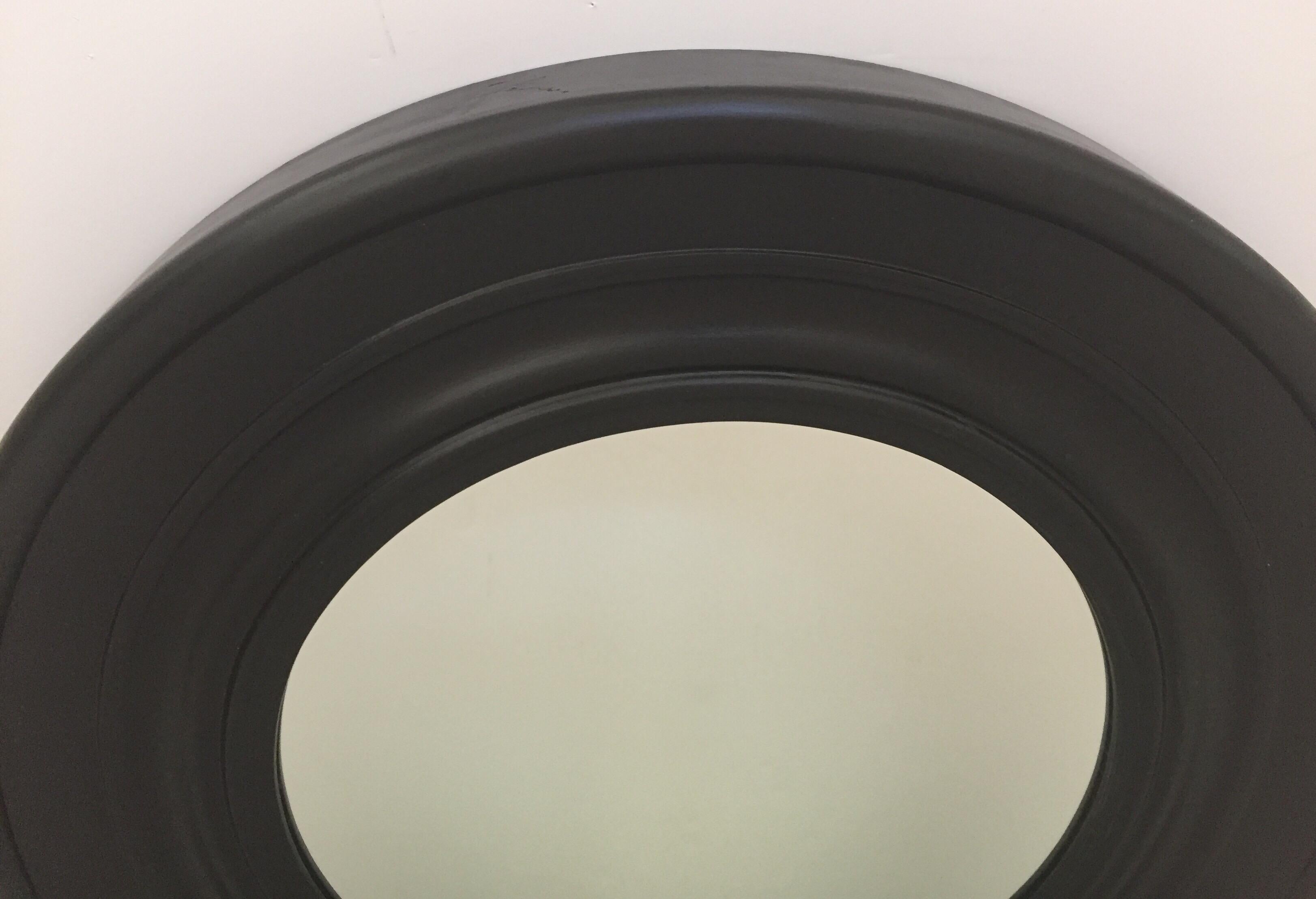 Large Round Black Painted Mirror In Good Condition For Sale In North Hollywood, CA