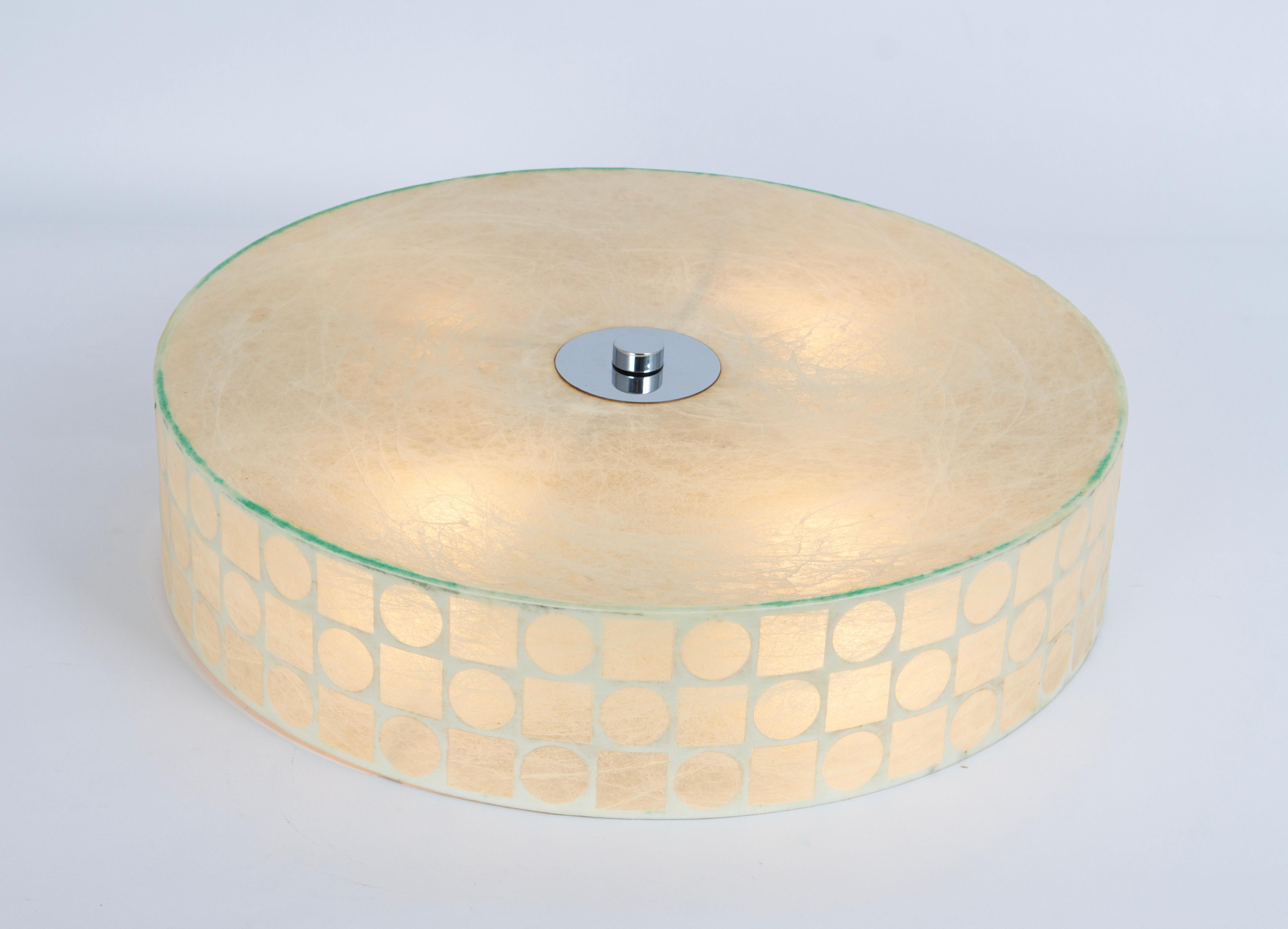 Grand lampadaire rond en forme de cocon, Goldkant, Allemagne, années 1970 Bon état - En vente à Aachen, NRW