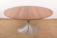 Large round coffee table with Tulip leg in brushed aluminum and Zebrano 1960.